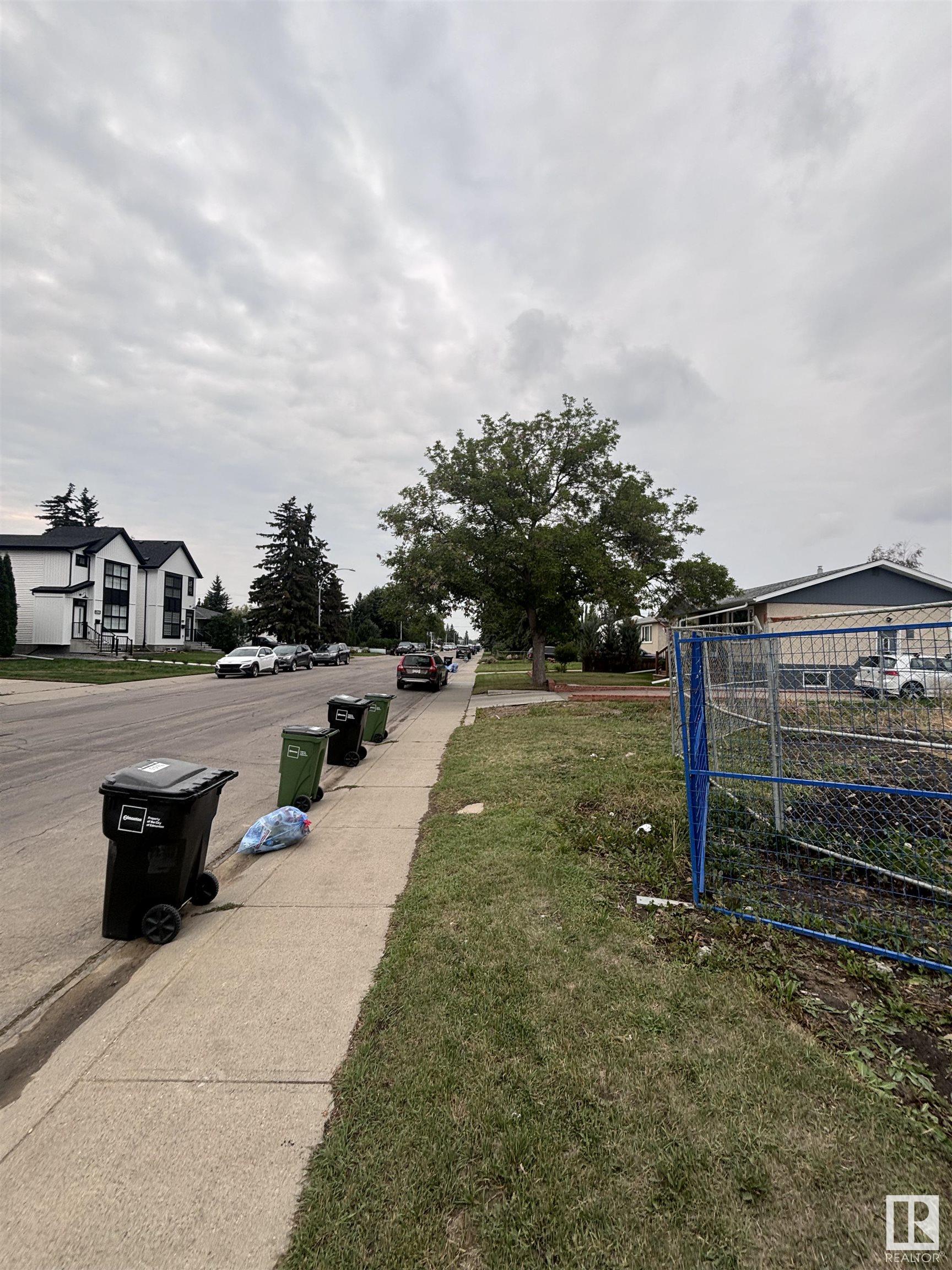      9613 159 ST NW NW , Edmonton,  ,T5P 2Z1 ;  Listing Number: MLS E4413815