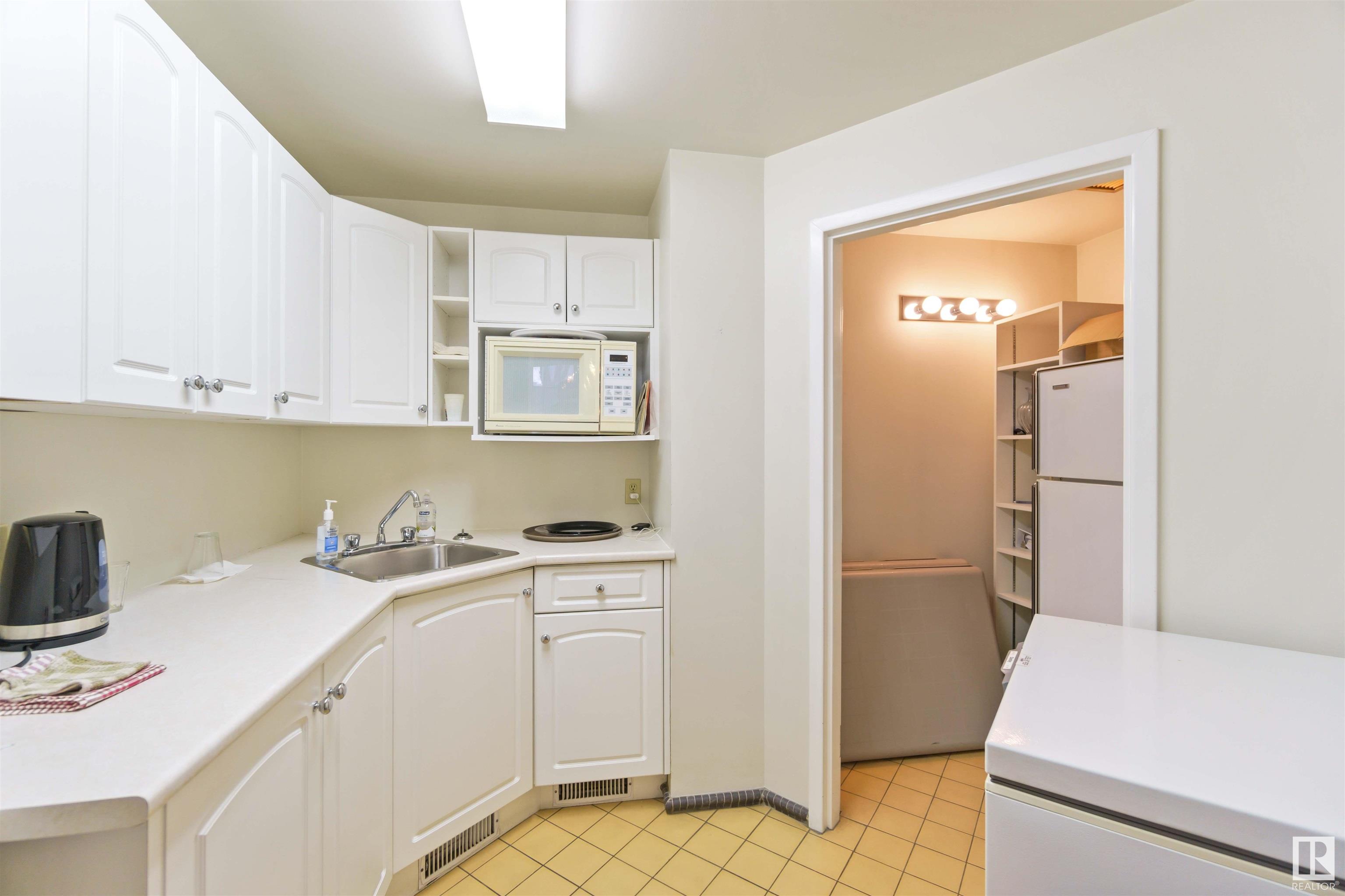      #703 10010 119 ST NW , Edmonton,  ,T5K 1Y8 ;  Listing Number: MLS E4413979