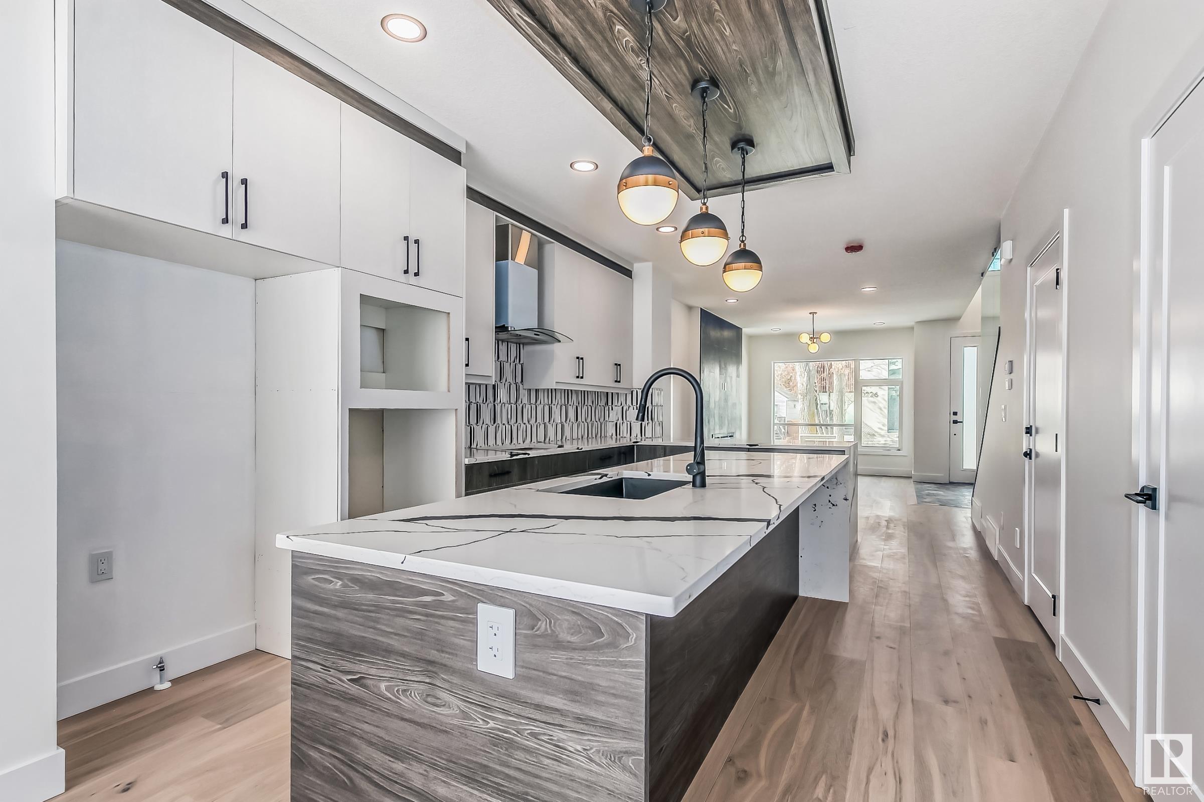     10225 146 ST NW , Edmonton,  ,T5N 3A1 ;  Listing Number: MLS E4414115