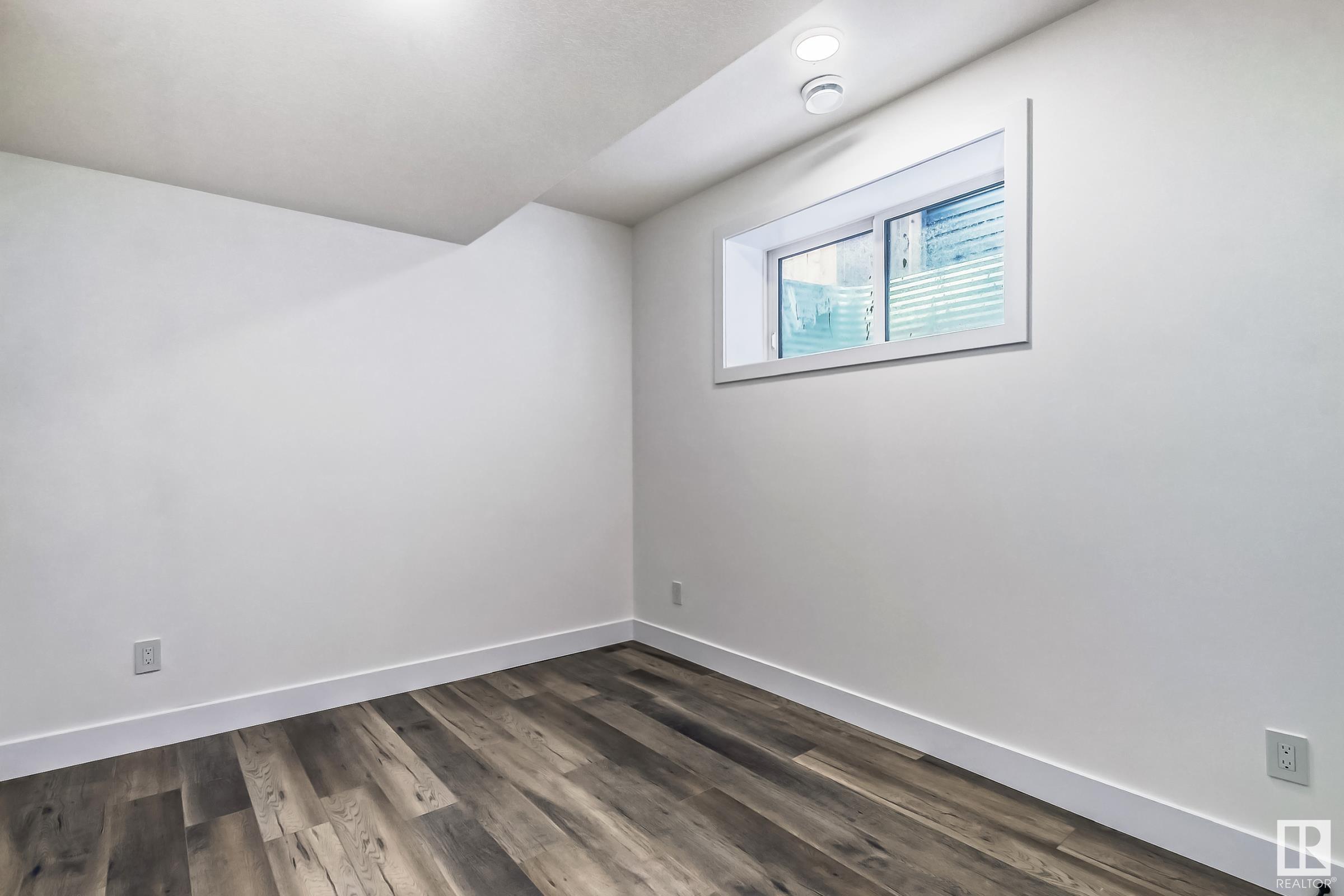      10225 146 ST NW , Edmonton,  ,T5N 3A1 ;  Listing Number: MLS E4414115