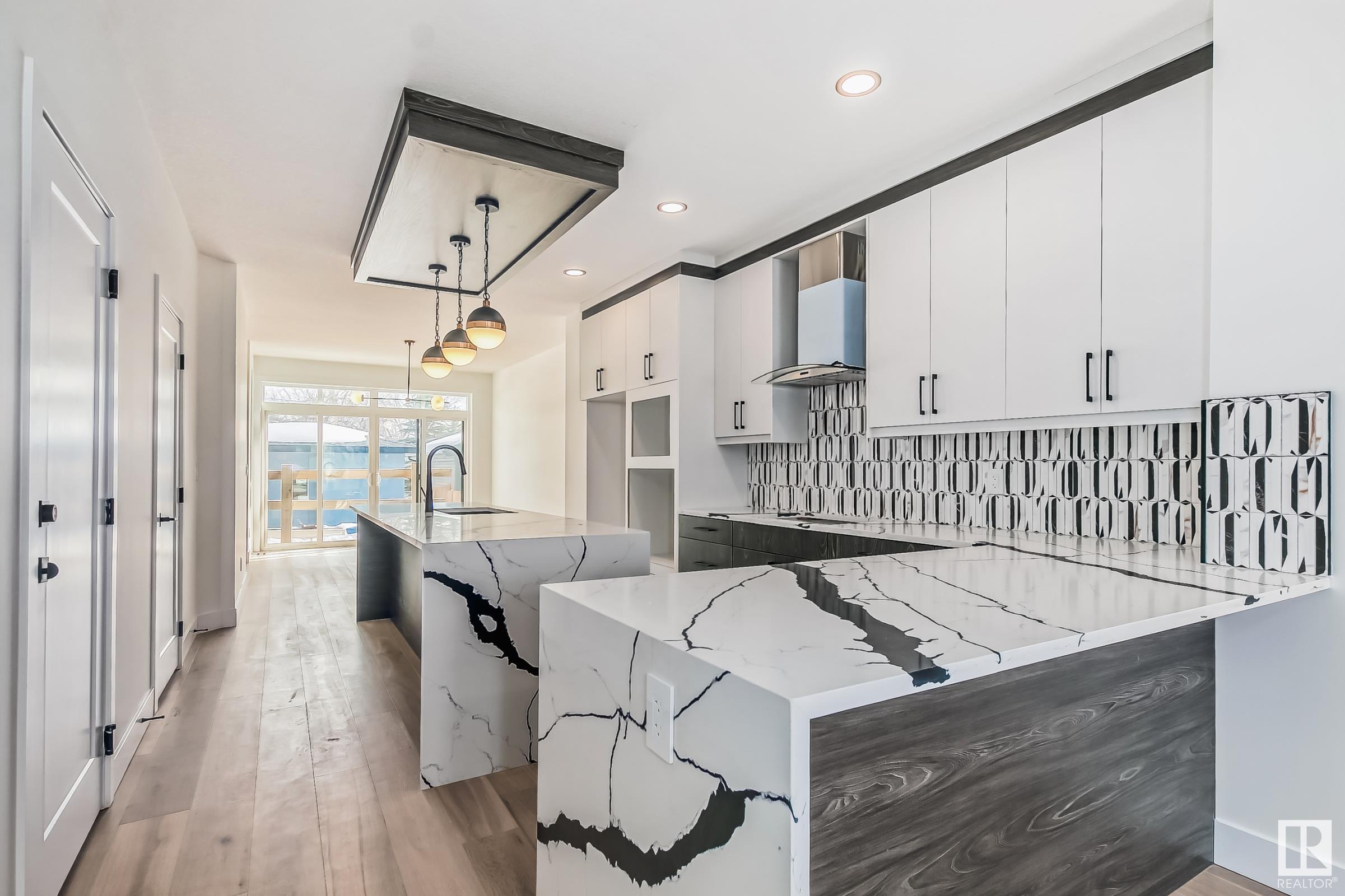      10225 146 ST NW , Edmonton,  ,T5N 3A1 ;  Listing Number: MLS E4414115