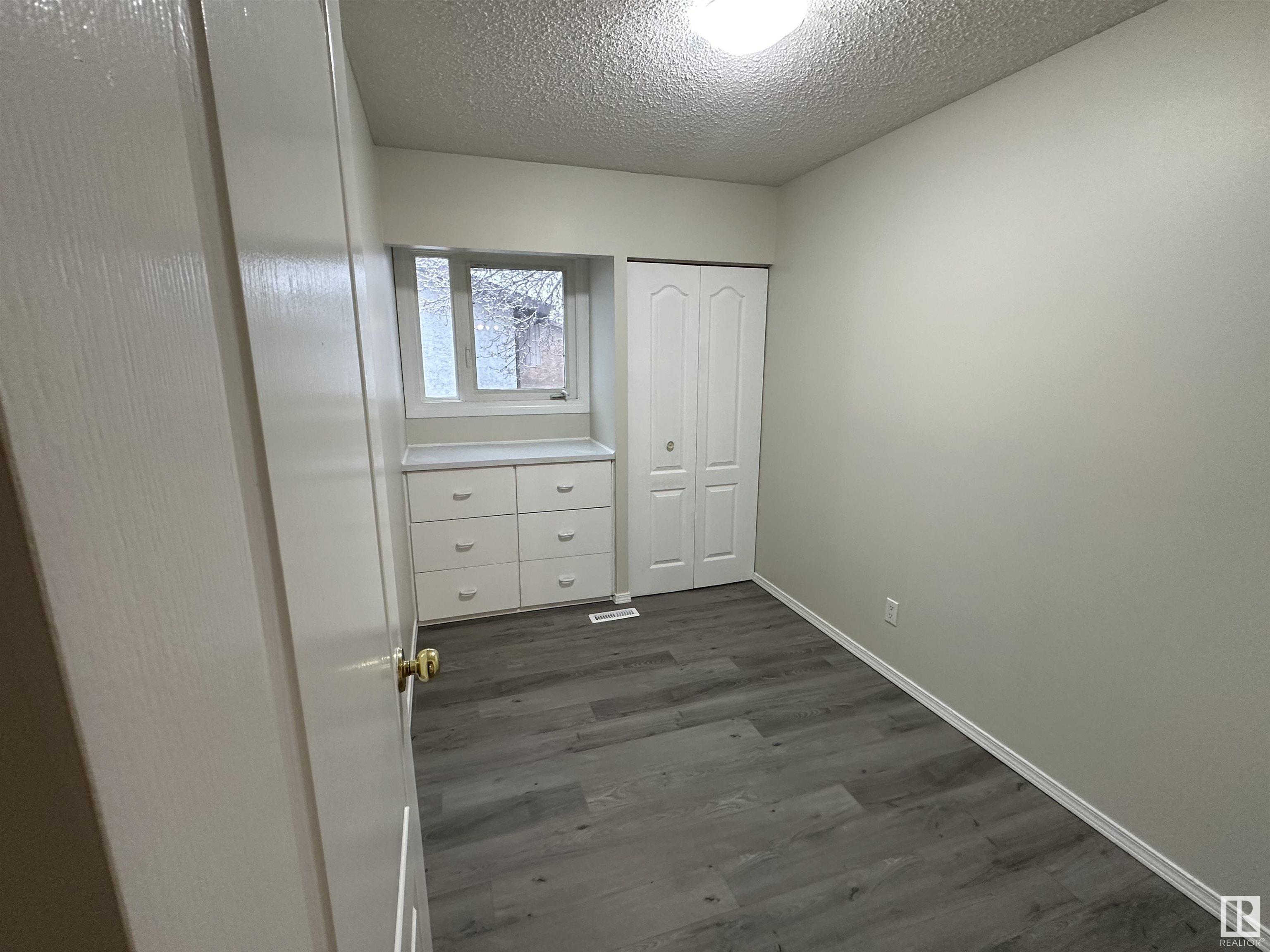      #5 14130 80 ST NW , Edmonton,  ,T5C 1L6 ;  Listing Number: MLS E4414140