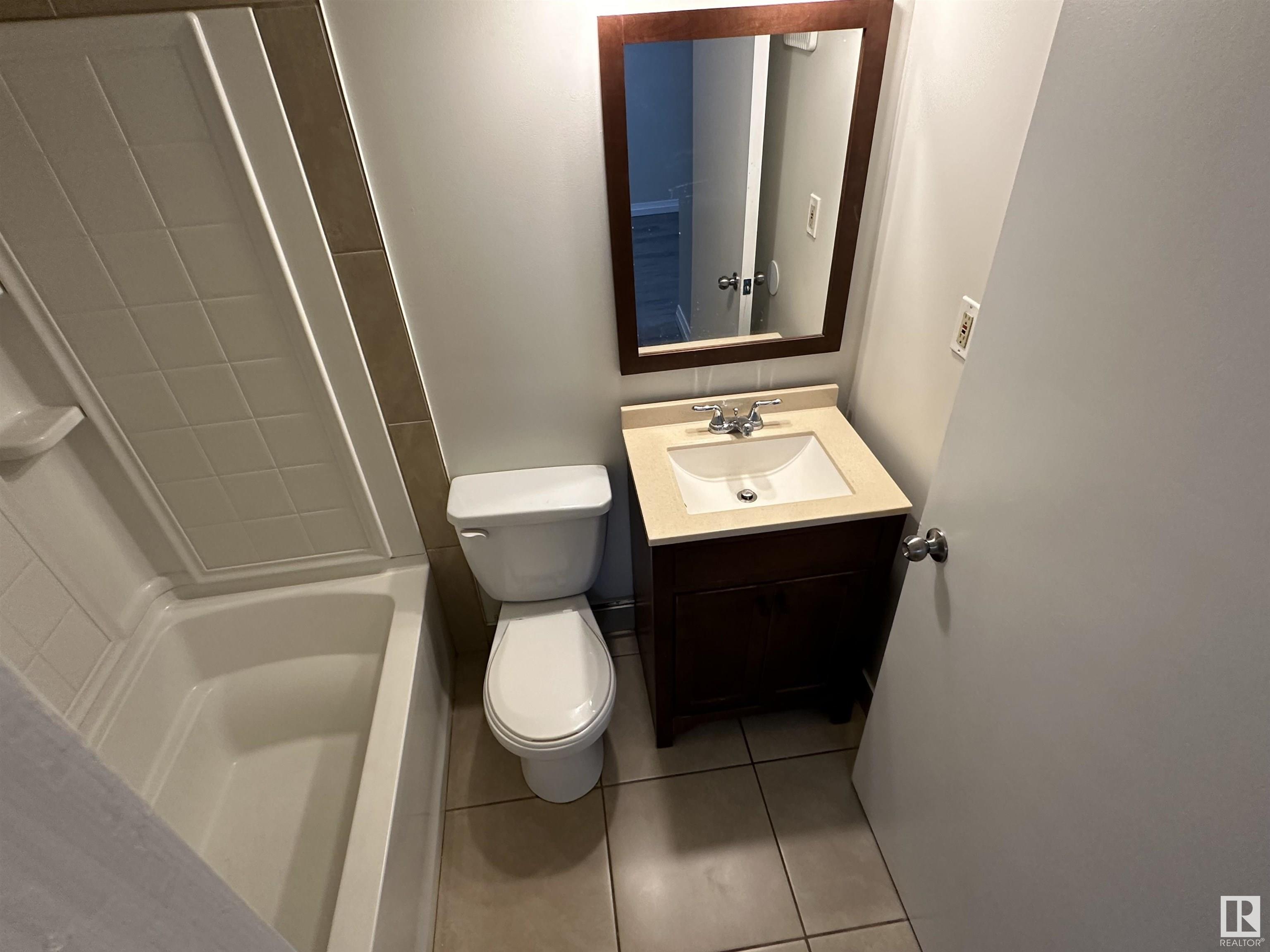      #5 14130 80 ST NW , Edmonton,  ,T5C 1L6 ;  Listing Number: MLS E4414140