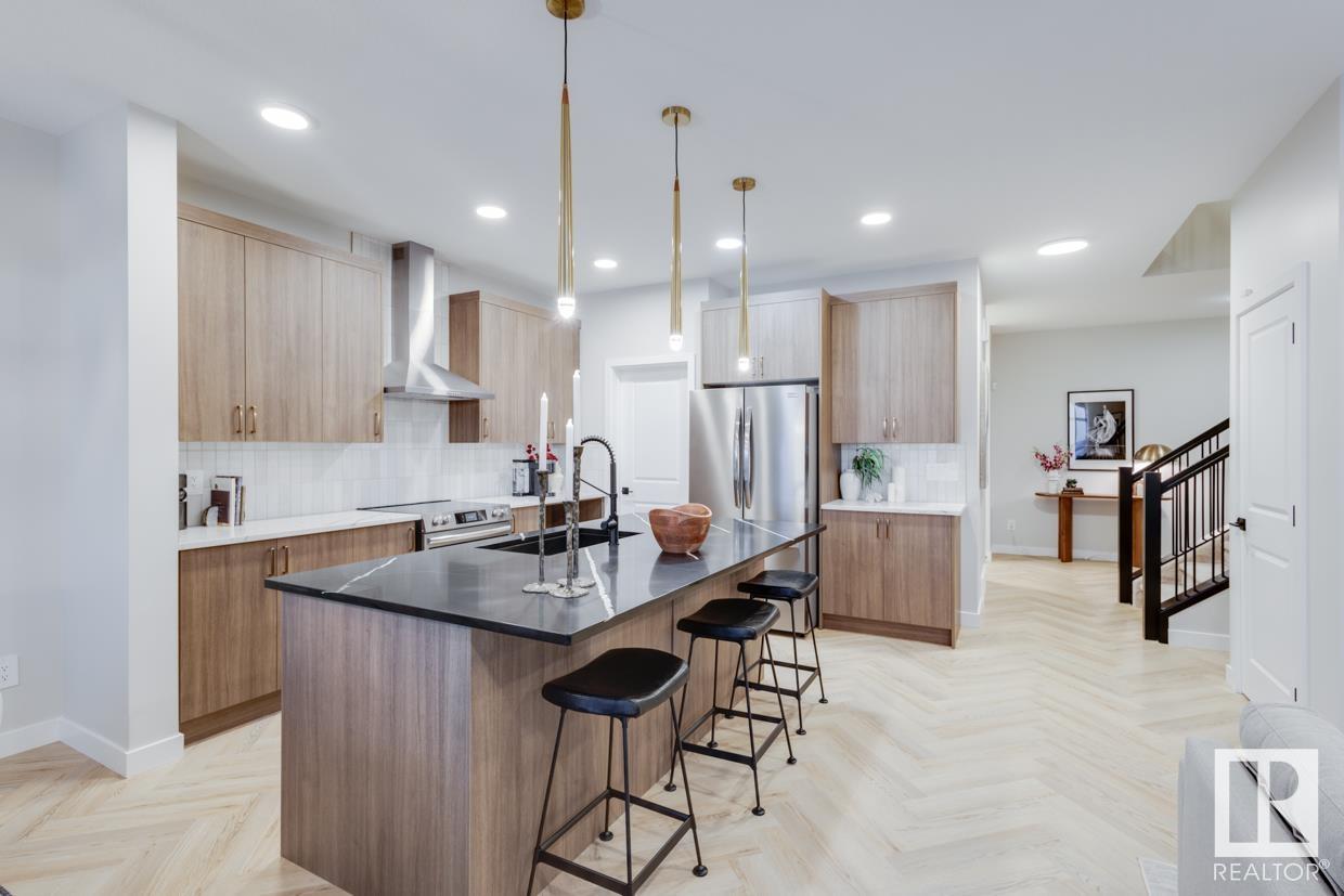      4028 208 ST NW , Edmonton,  ,T6M 3E4 ;  Listing Number: MLS E4414150