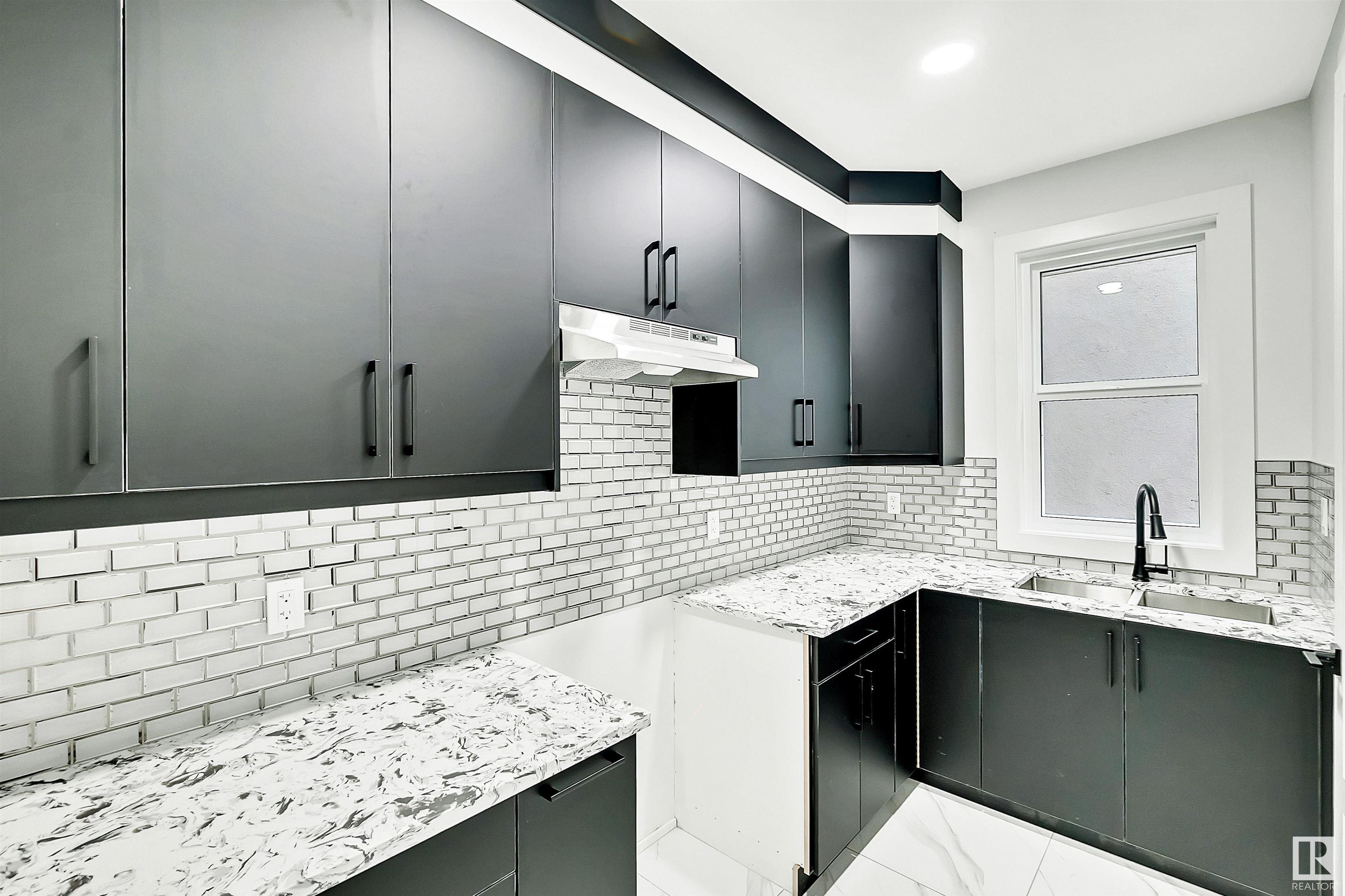     1826 18A AV NW , Edmonton,  ,T6T 0K3 ;  Listing Number: MLS E4414151