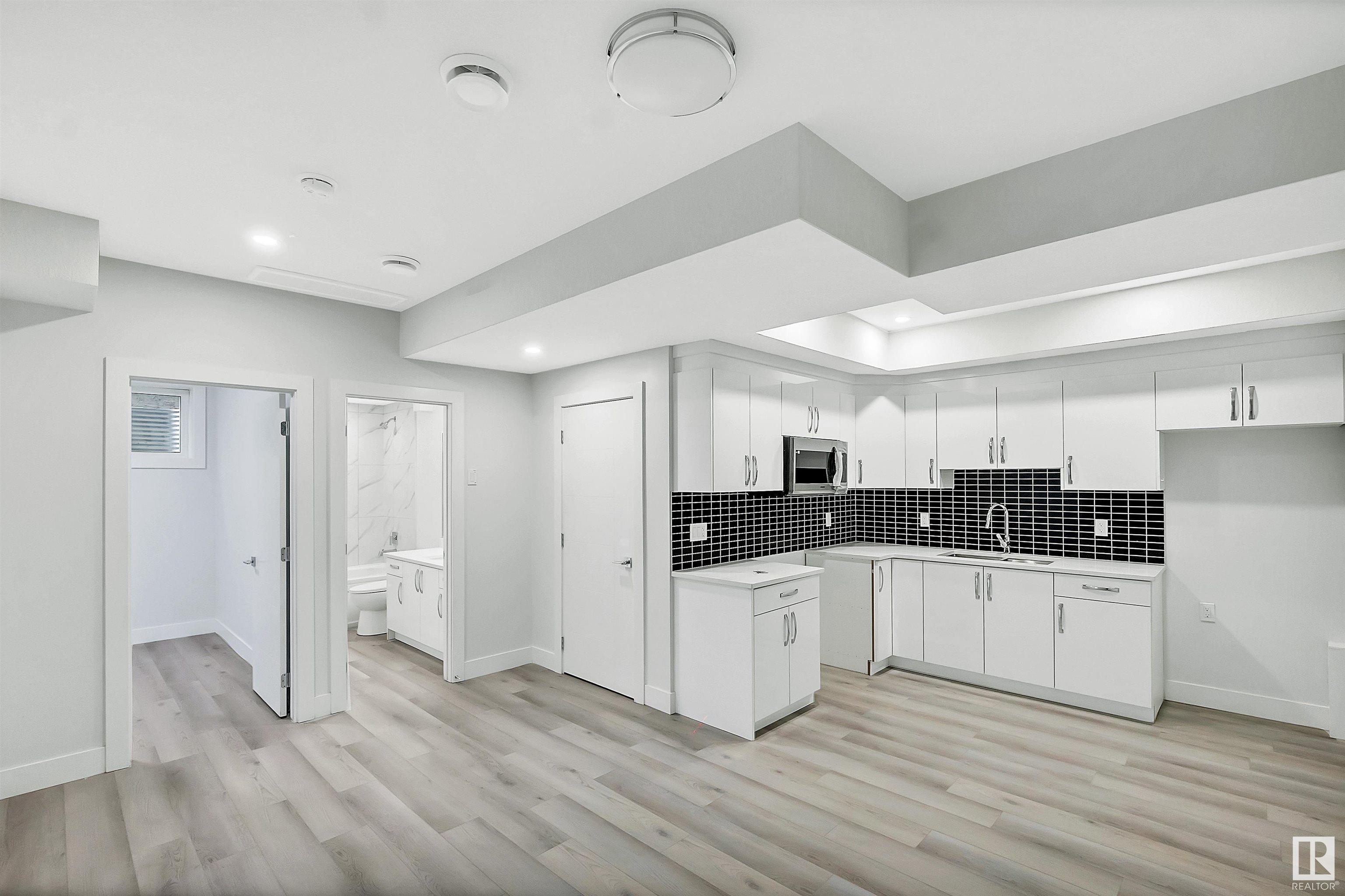      1826 18A AV NW , Edmonton,  ,T6T 0K3 ;  Listing Number: MLS E4414151