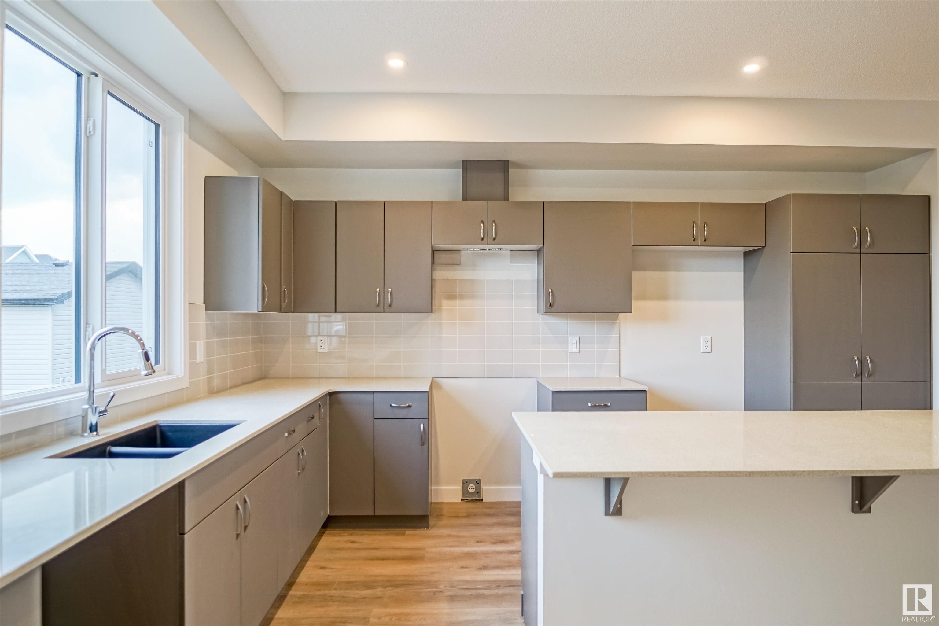      344 JENSEN LAKES BV , St. Albert,  ,T8N 7Z4 ;  Listing Number: MLS E4414194