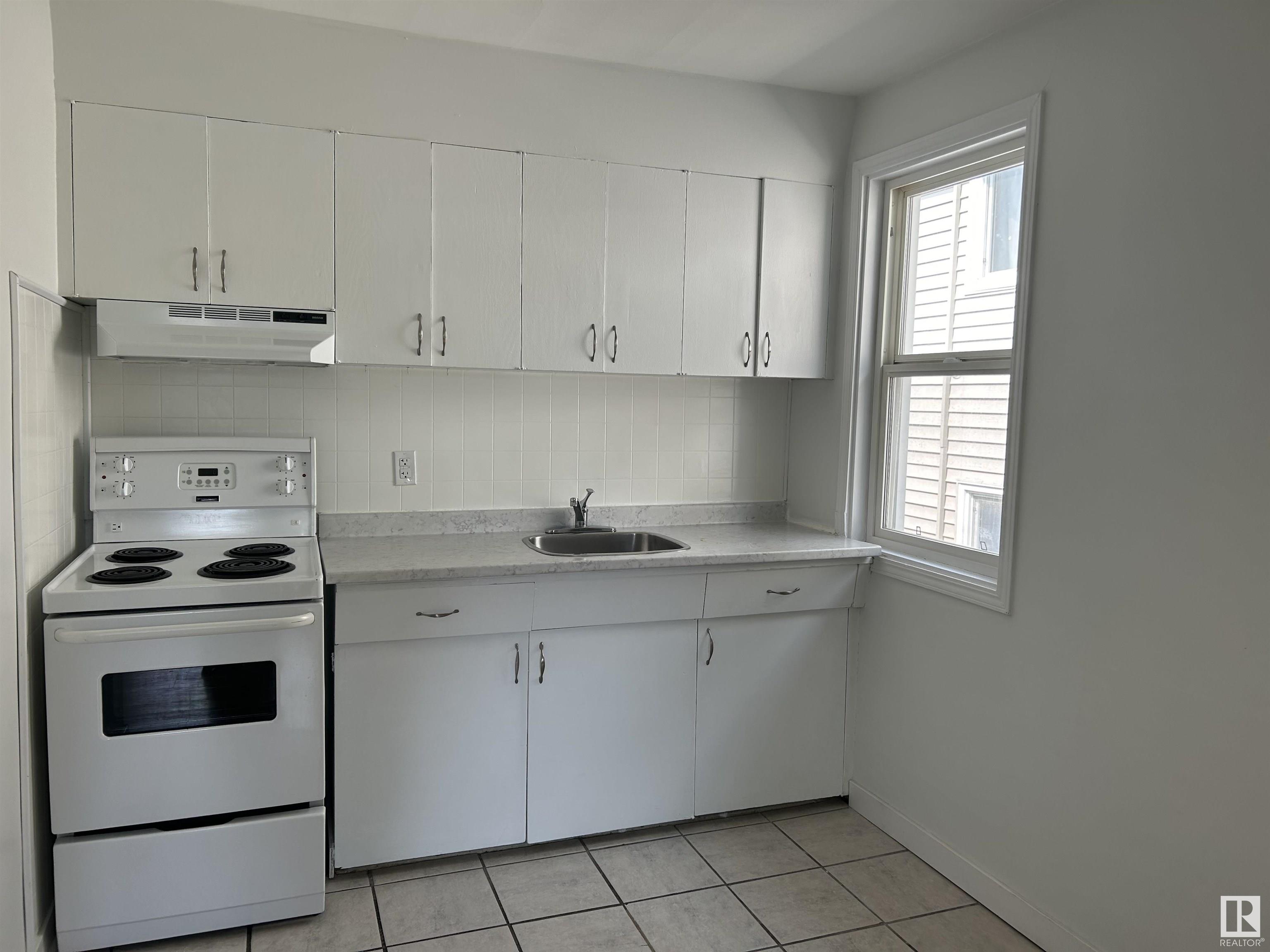      10726 106 ST NW , Edmonton,  ,T5H 2X9 ;  Listing Number: MLS E4414249