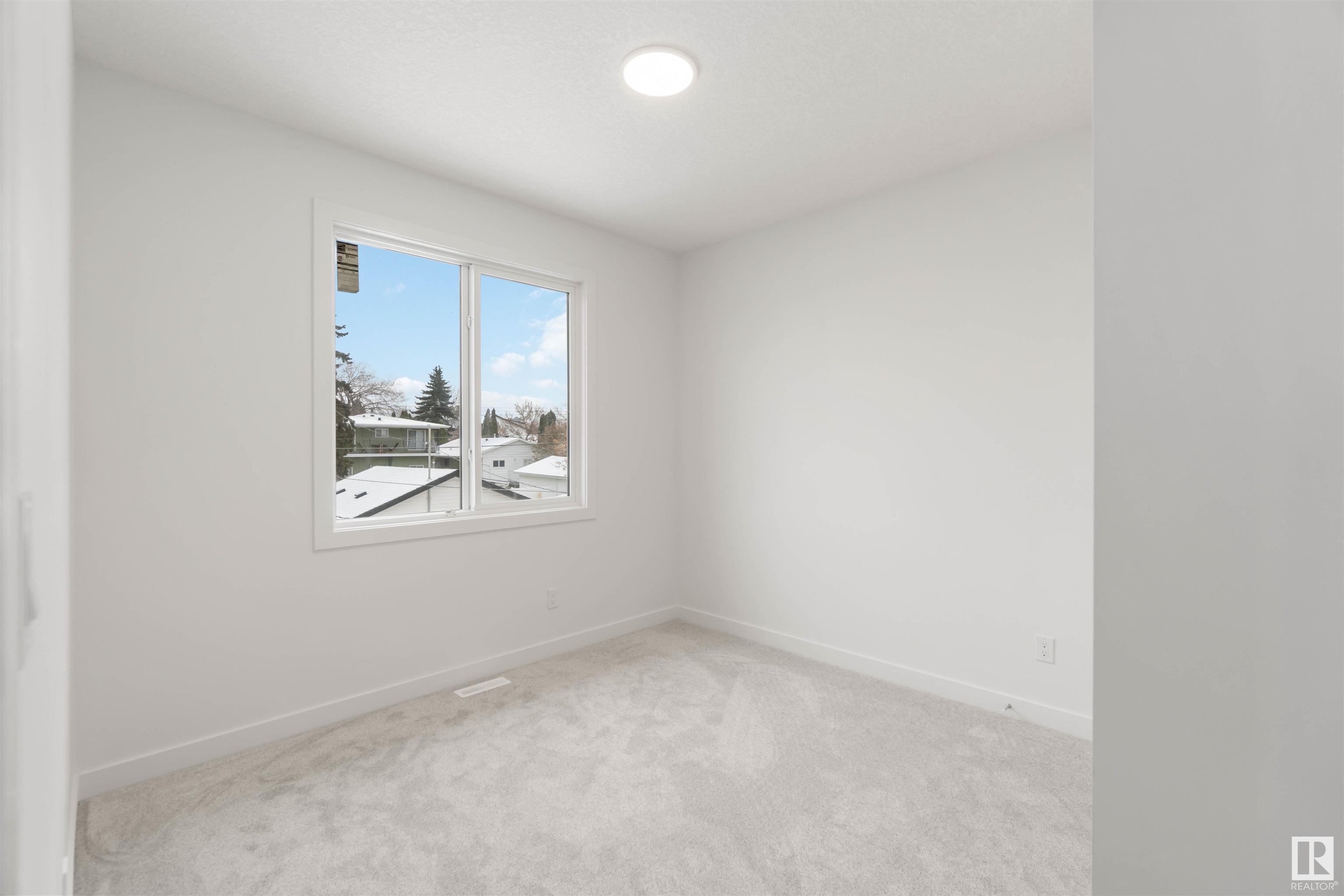      11331 103 ST NW , Edmonton,  ,T5G 2H8 ;  Listing Number: MLS E4414252