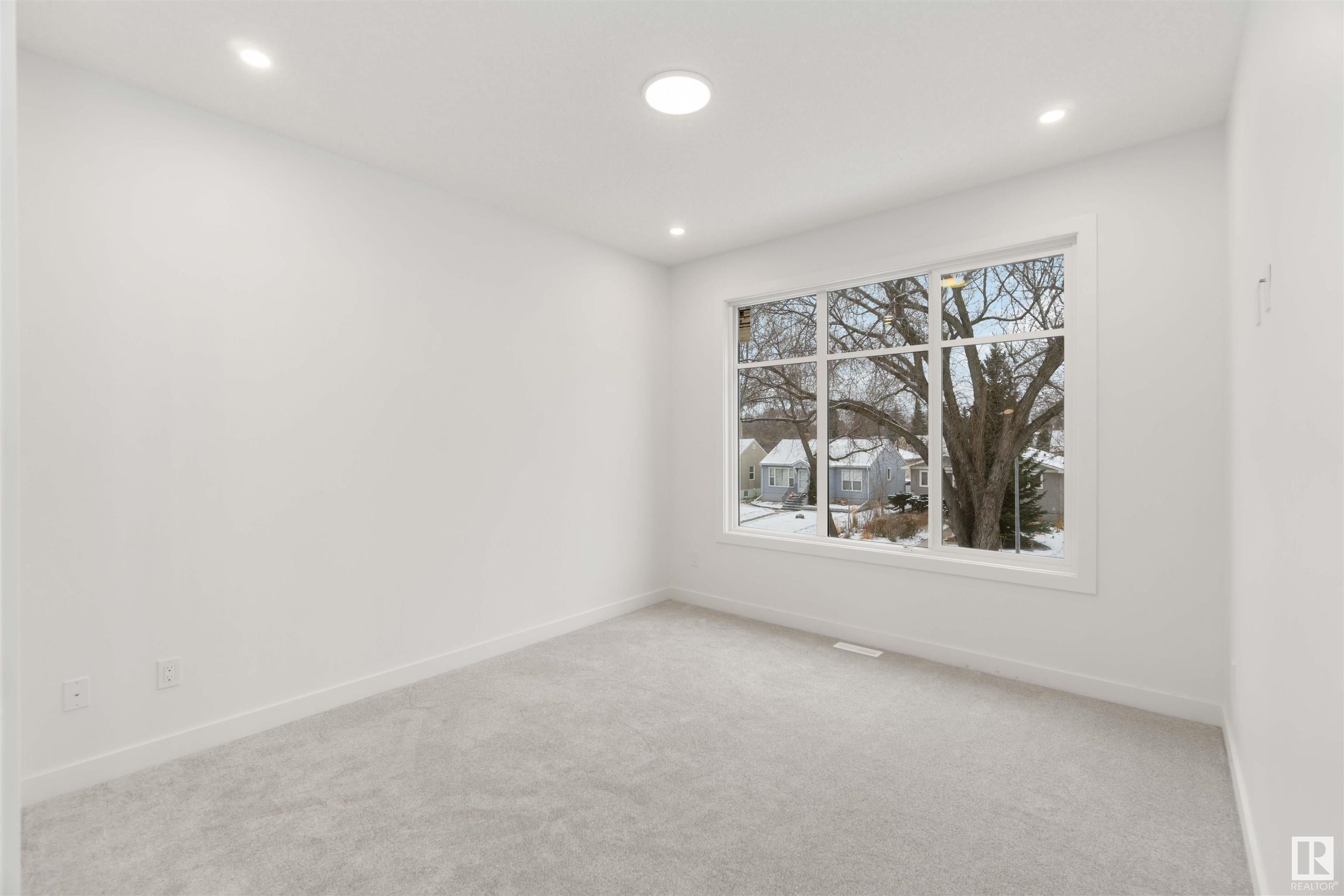      11331 103 ST NW , Edmonton,  ,T5G 2H8 ;  Listing Number: MLS E4414252