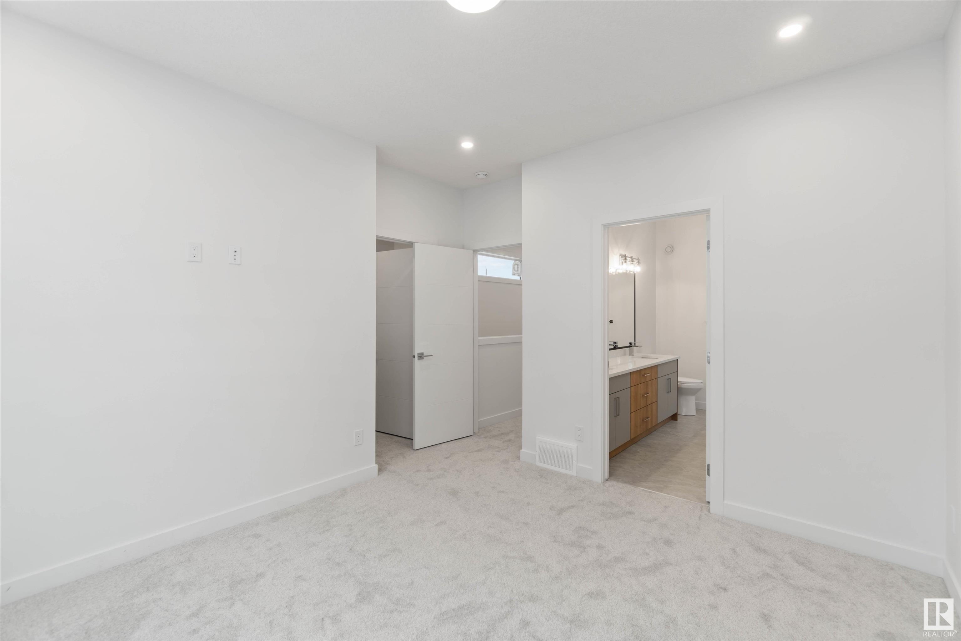      11331 103 ST NW , Edmonton,  ,T5G 2H8 ;  Listing Number: MLS E4414252