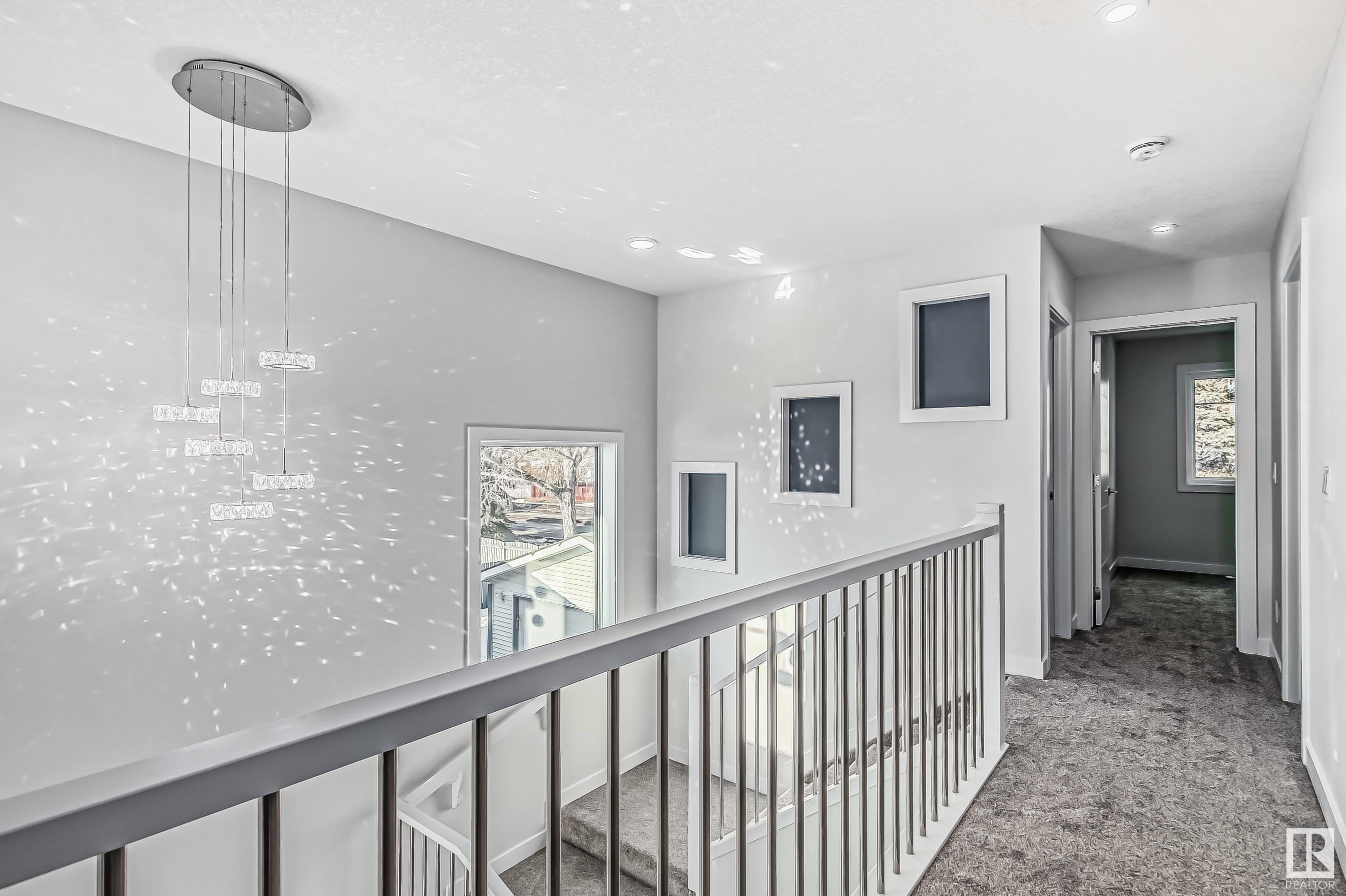      3518 33 AV NW , Edmonton,  ,T6L 5G6 ;  Listing Number: MLS E4414265