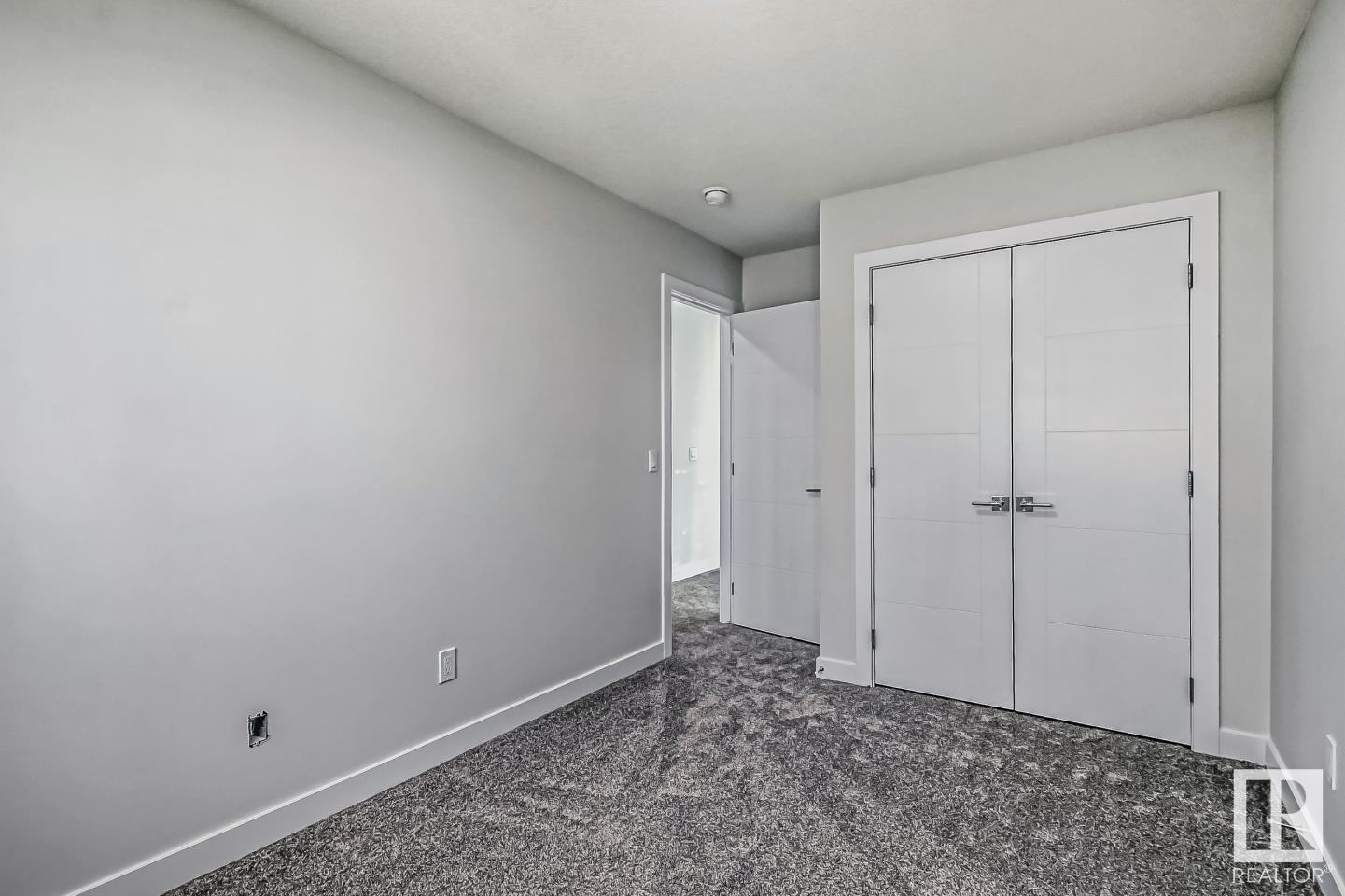      3518 33 AV NW , Edmonton,  ,T6L 5G6 ;  Listing Number: MLS E4414265
