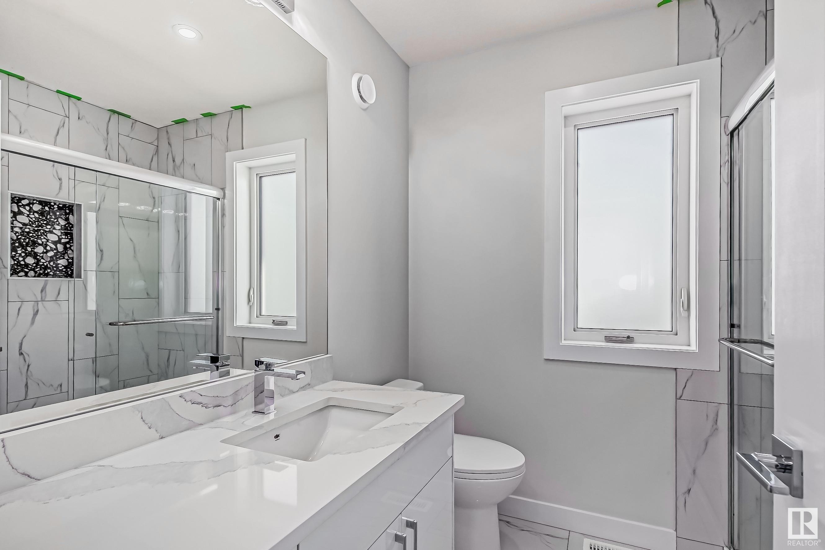      3518 33 AV NW , Edmonton,  ,T6L 5G6 ;  Listing Number: MLS E4414265
