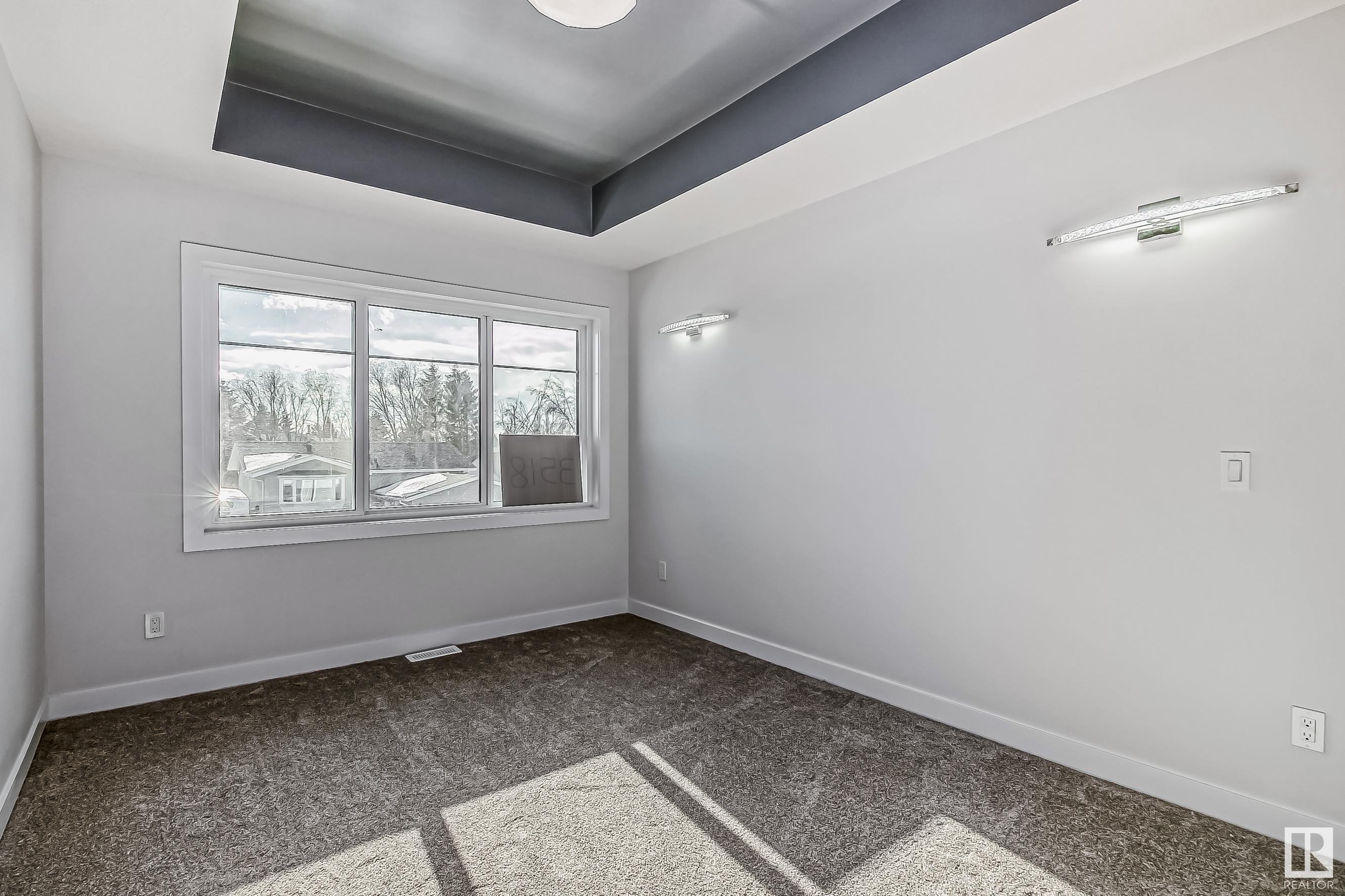      3518 33 AV NW , Edmonton,  ,T6L 5G6 ;  Listing Number: MLS E4414265