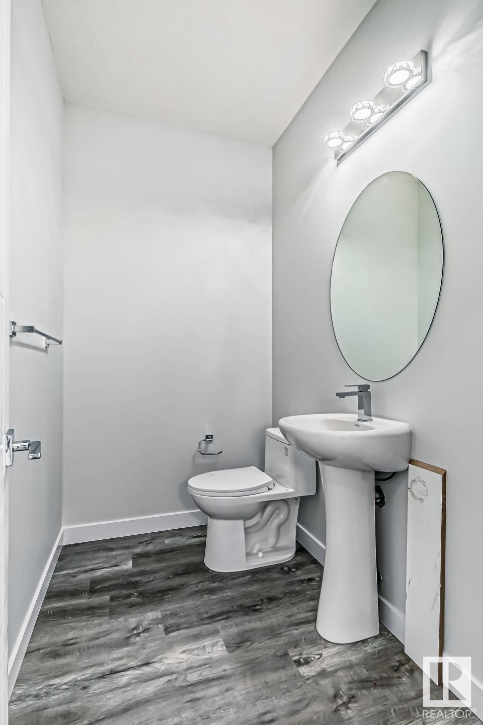      3518 33 AV NW , Edmonton,  ,T6L 5G6 ;  Listing Number: MLS E4414265