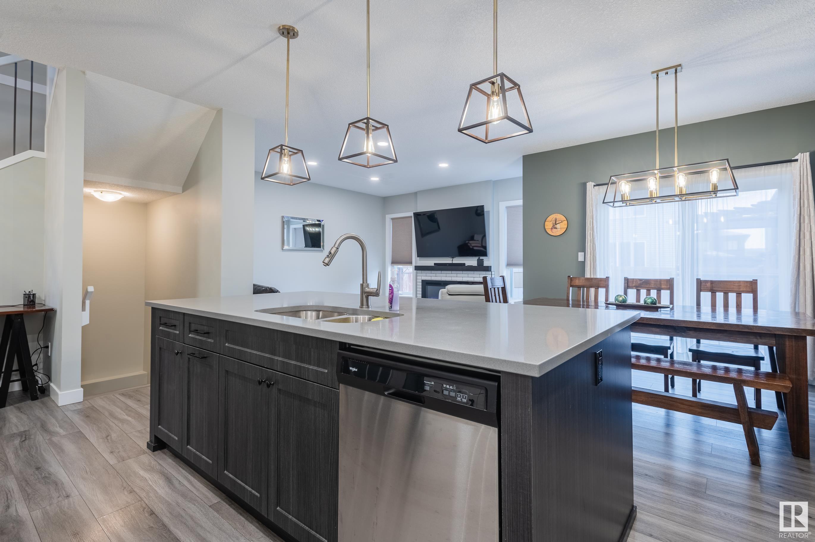      4 ELWYCK GA , Spruce Grove,  ,T7X 0Z2 ;  Listing Number: MLS E4414269