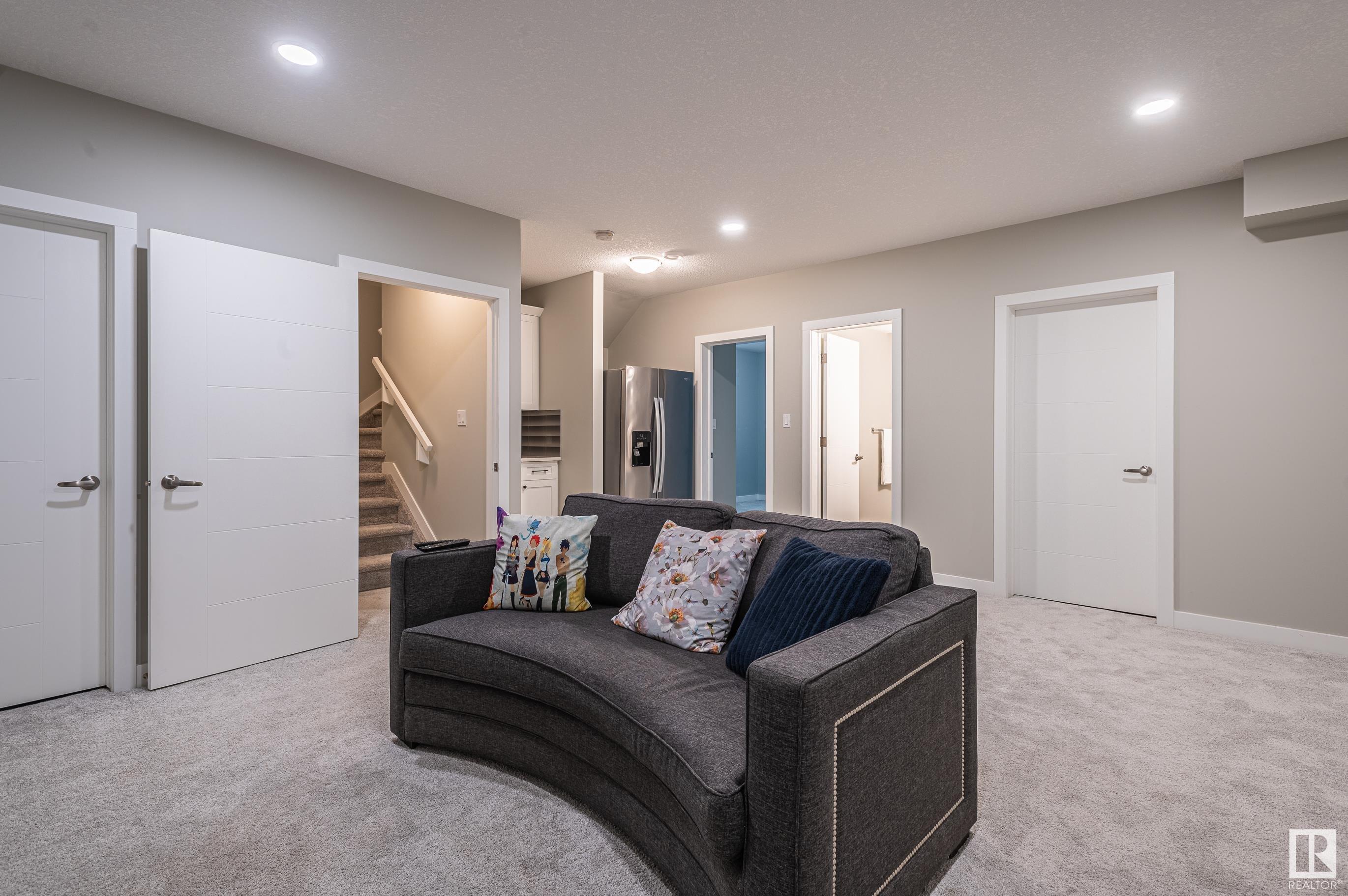      4 ELWYCK GA , Spruce Grove,  ,T7X 0Z2 ;  Listing Number: MLS E4414269