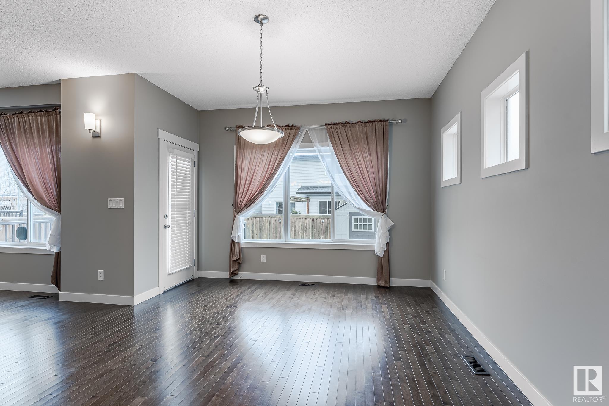      21932 97 AV NW , Edmonton,  ,T5T 4H6 ;  Listing Number: MLS E4414290