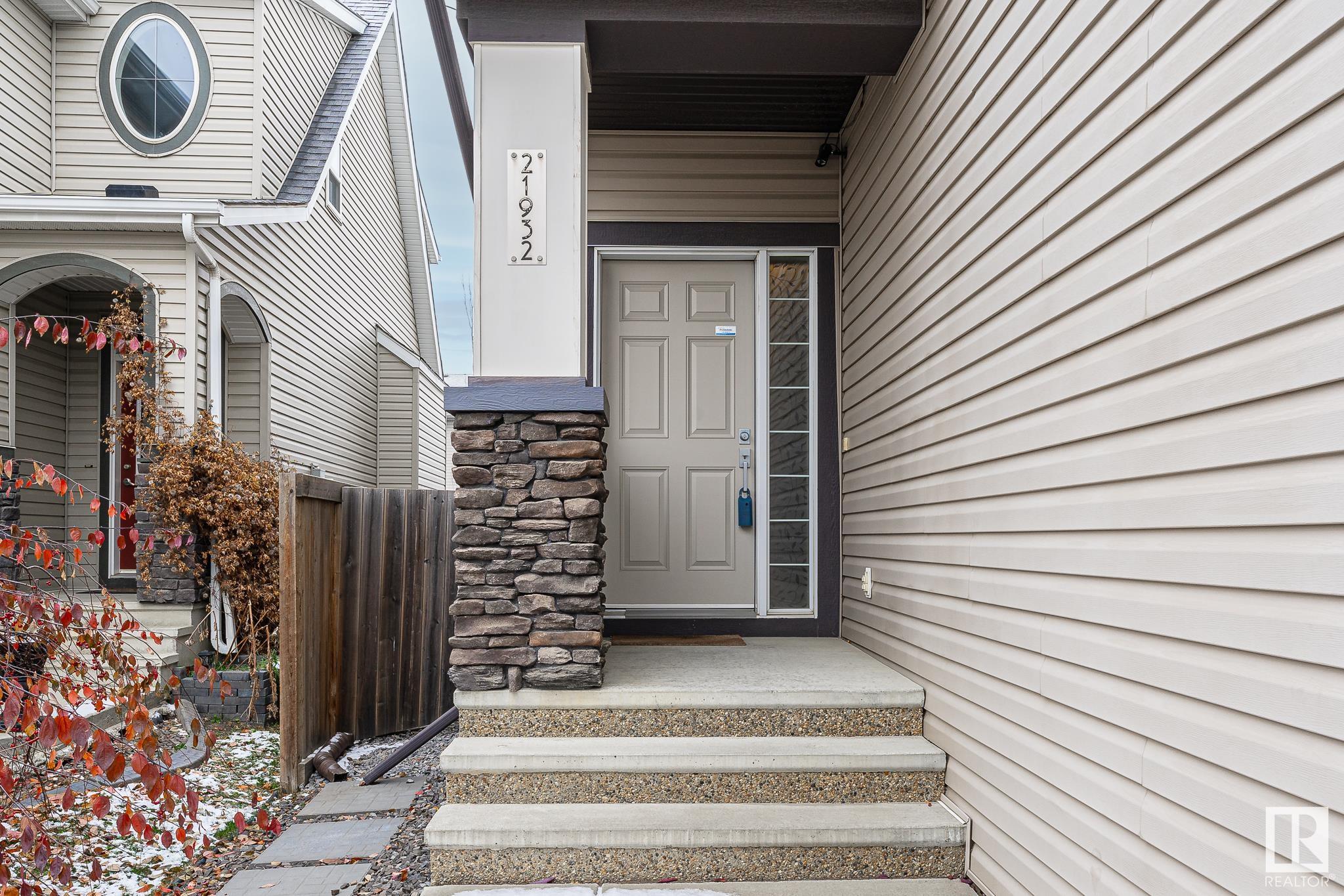      21932 97 AV NW , Edmonton,  ,T5T 4H6 ;  Listing Number: MLS E4414290