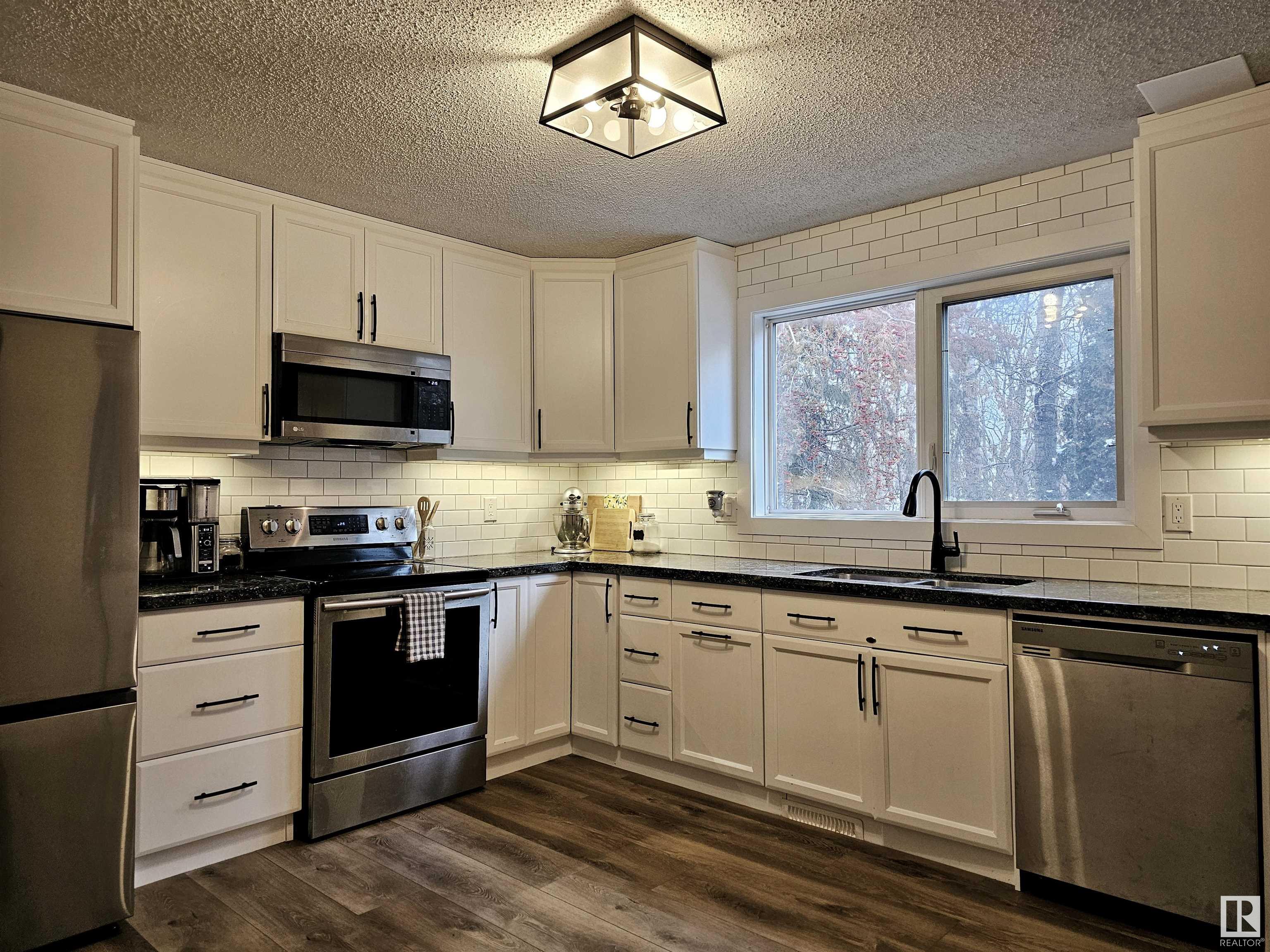     13 GLEN MEADOW CR , St. Albert,  ,T8N 3A2 ;  Listing Number: MLS E4414302