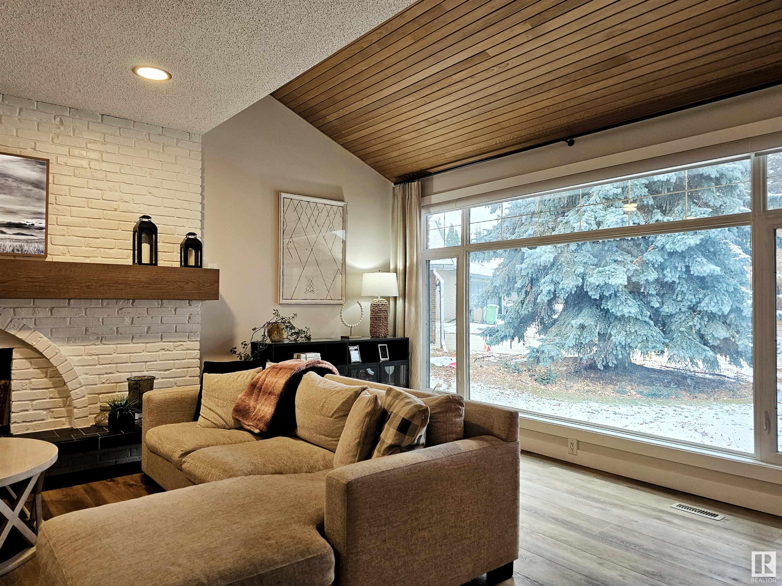      13 GLEN MEADOW CR , St. Albert,  ,T8N 3A2 ;  Listing Number: MLS E4414302