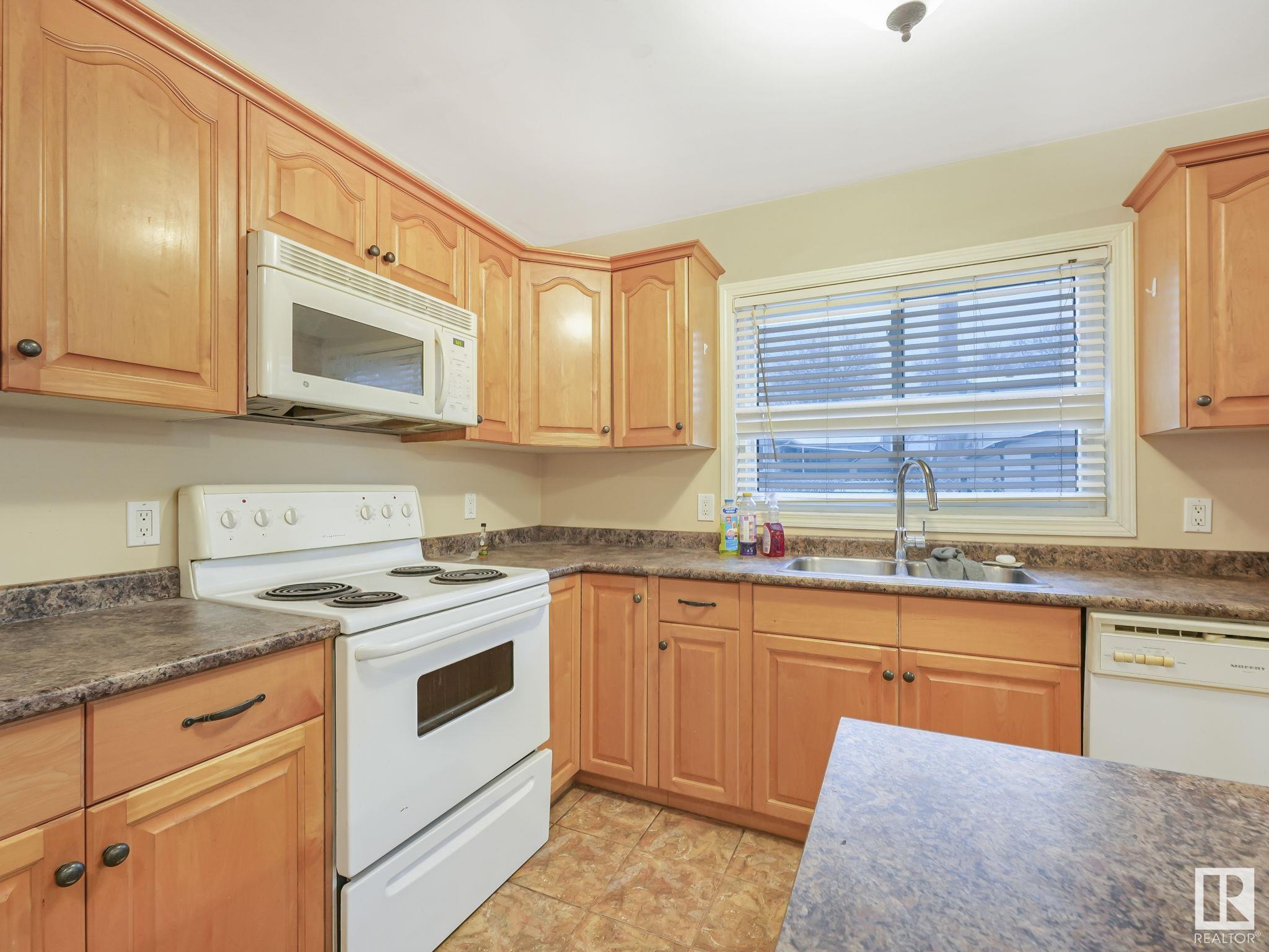      3804 109 AV NW , Edmonton,  ,T5W 0G8 ;  Listing Number: MLS E4414317