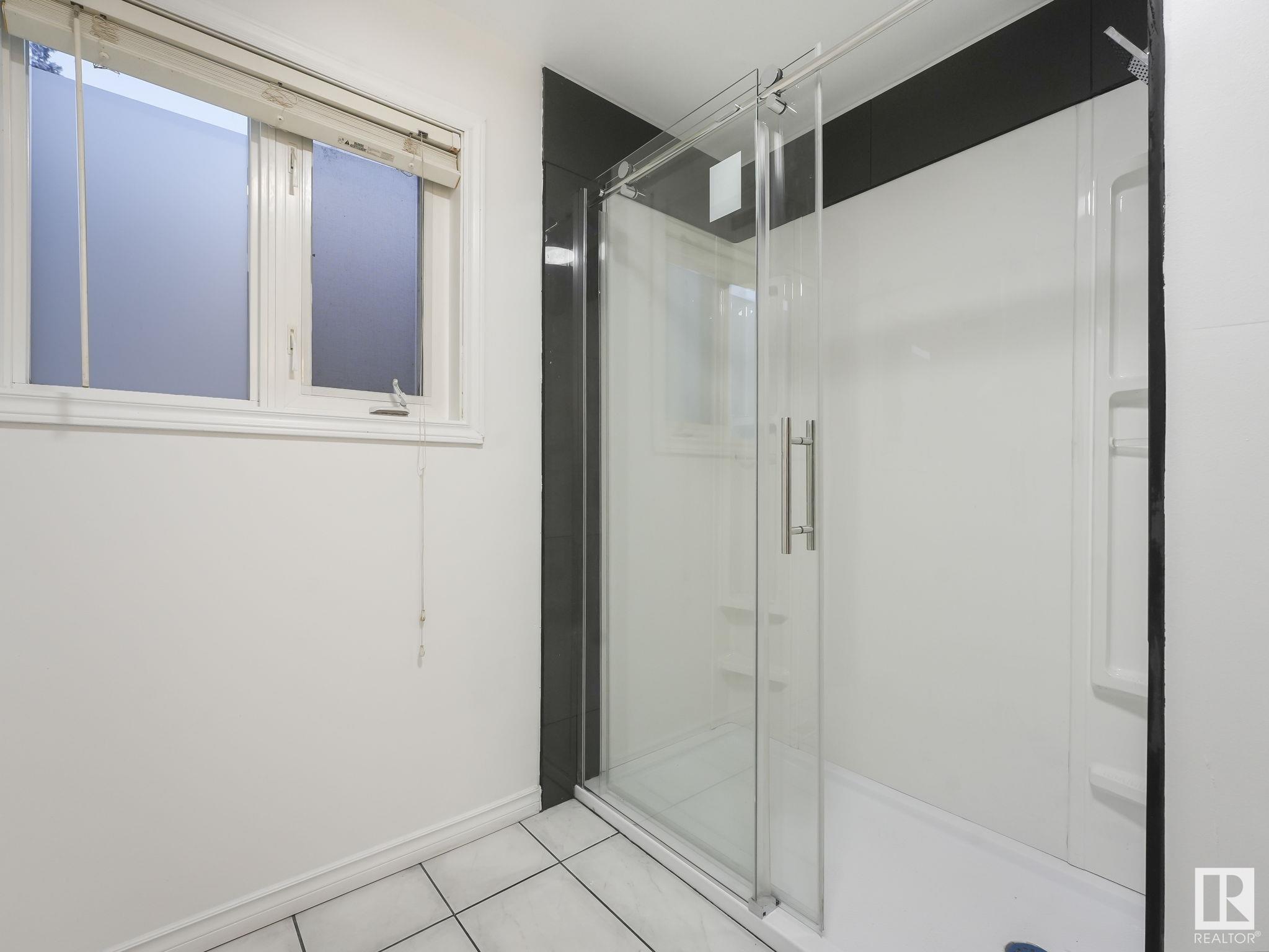      3804 109 AV NW , Edmonton,  ,T5W 0G8 ;  Listing Number: MLS E4414317