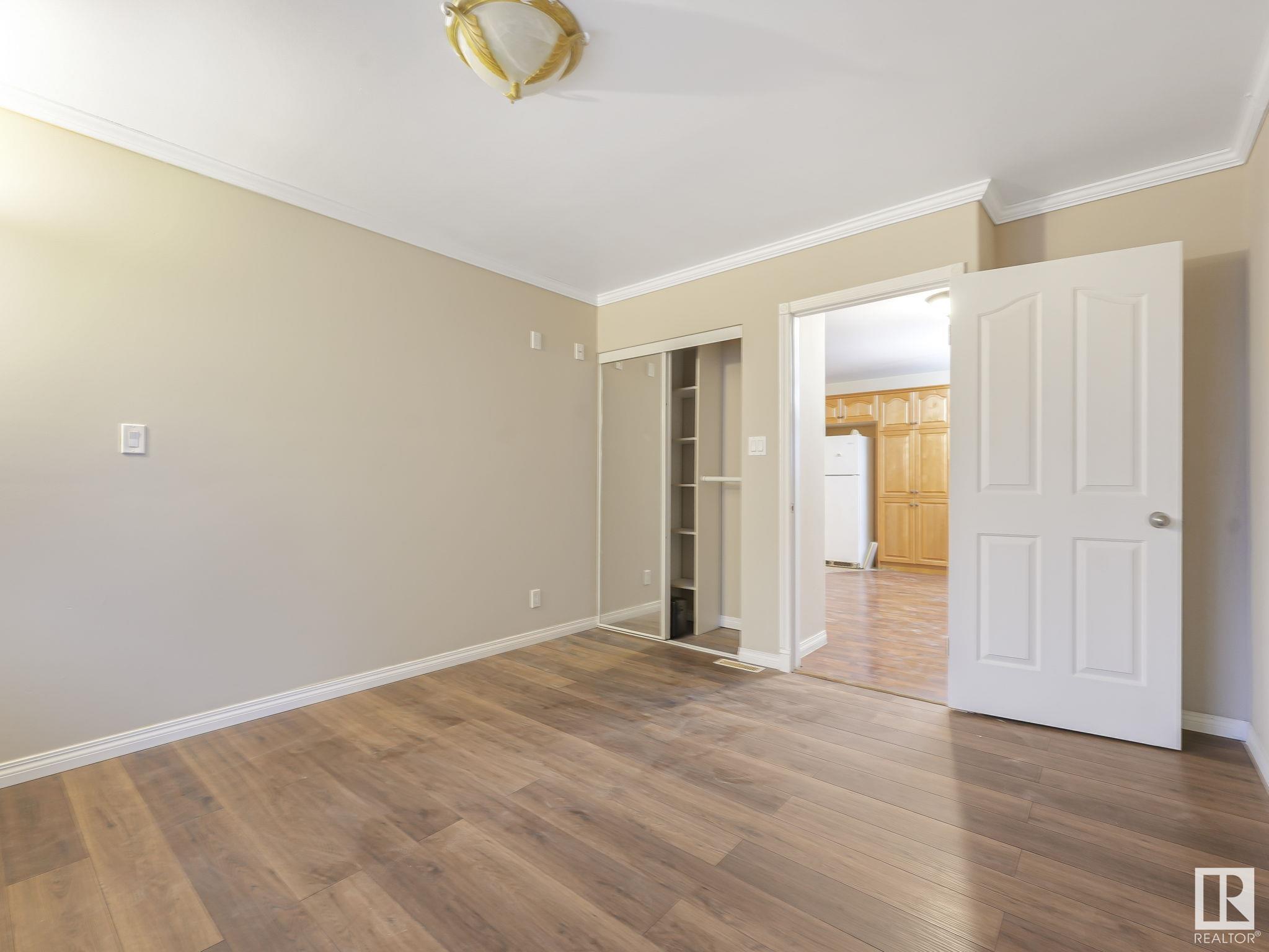      3804 109 AV NW , Edmonton,  ,T5W 0G8 ;  Listing Number: MLS E4414317
