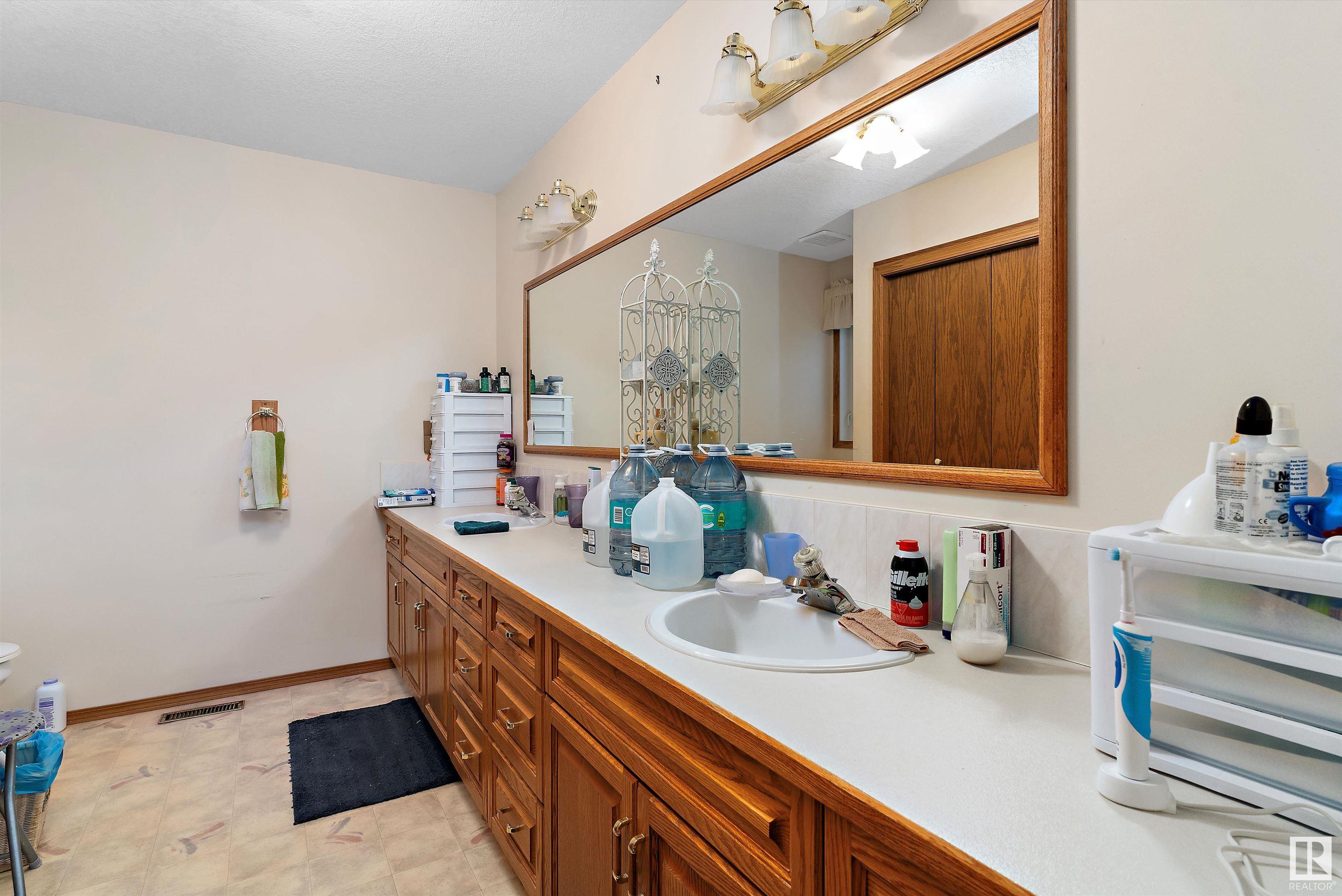      12 J BROWN PL , Leduc,  ,T9E 6P9 ;  Listing Number: MLS E4414332