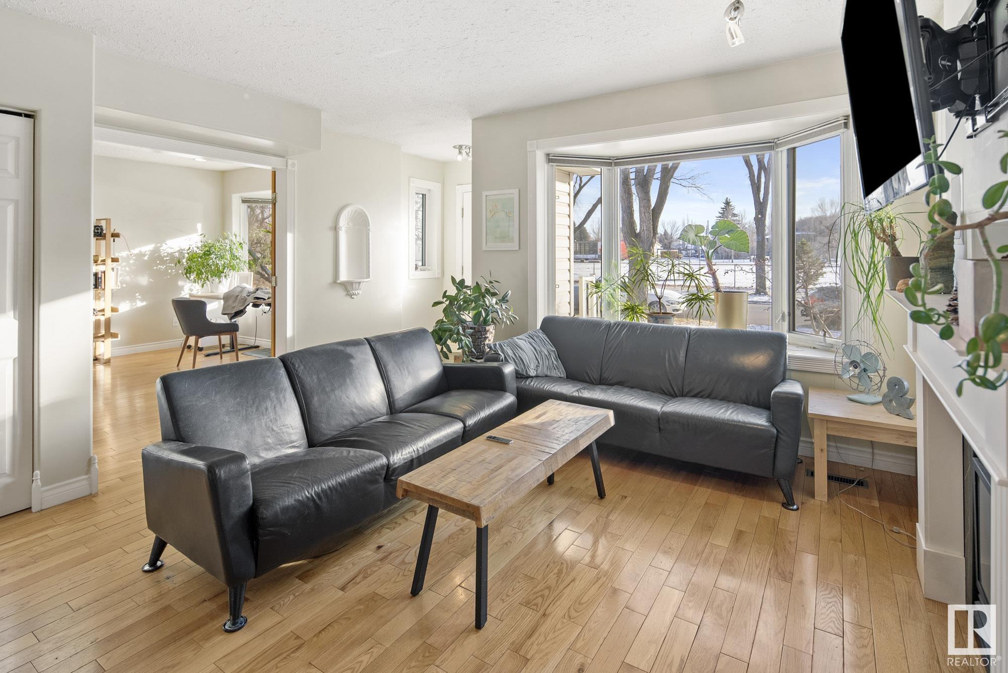      7326 111 AV NW , Edmonton,  ,T5B 0B6 ;  Listing Number: MLS E4414333