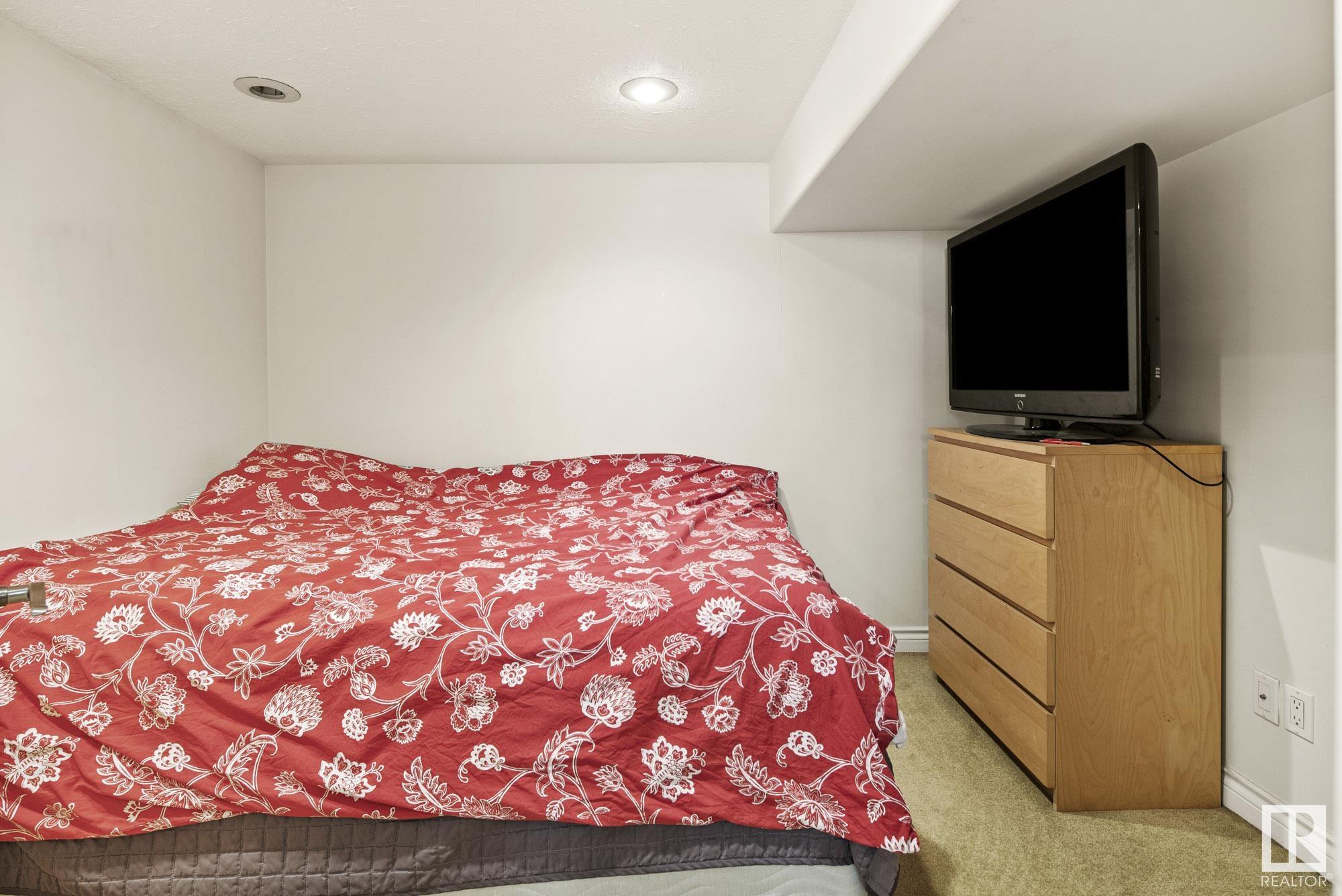      7326 111 AV NW , Edmonton,  ,T5B 0B6 ;  Listing Number: MLS E4414333