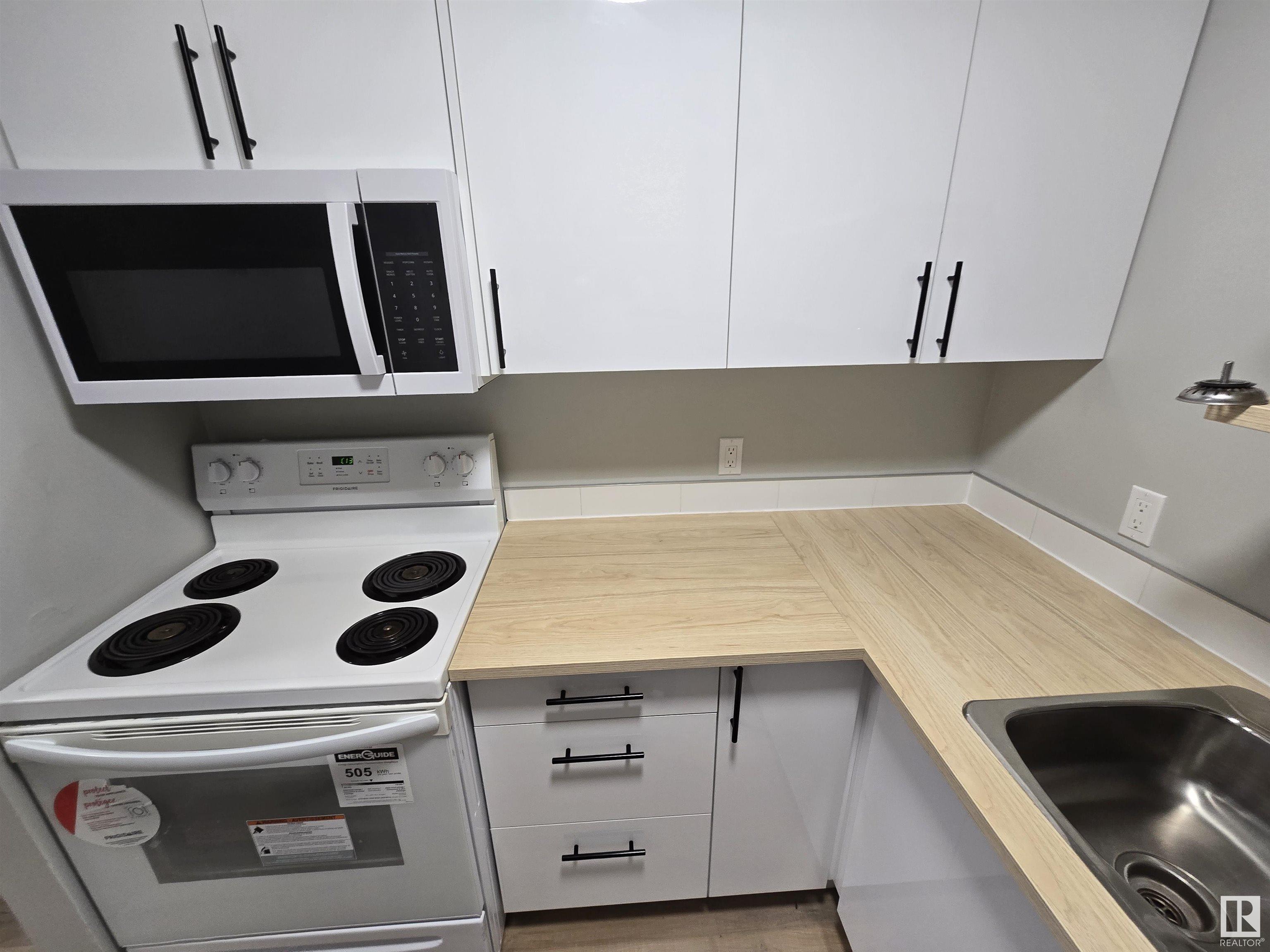      4521 50 AV , Cold Lake,  ,T9M 1Y8 ;  Listing Number: MLS E4414369