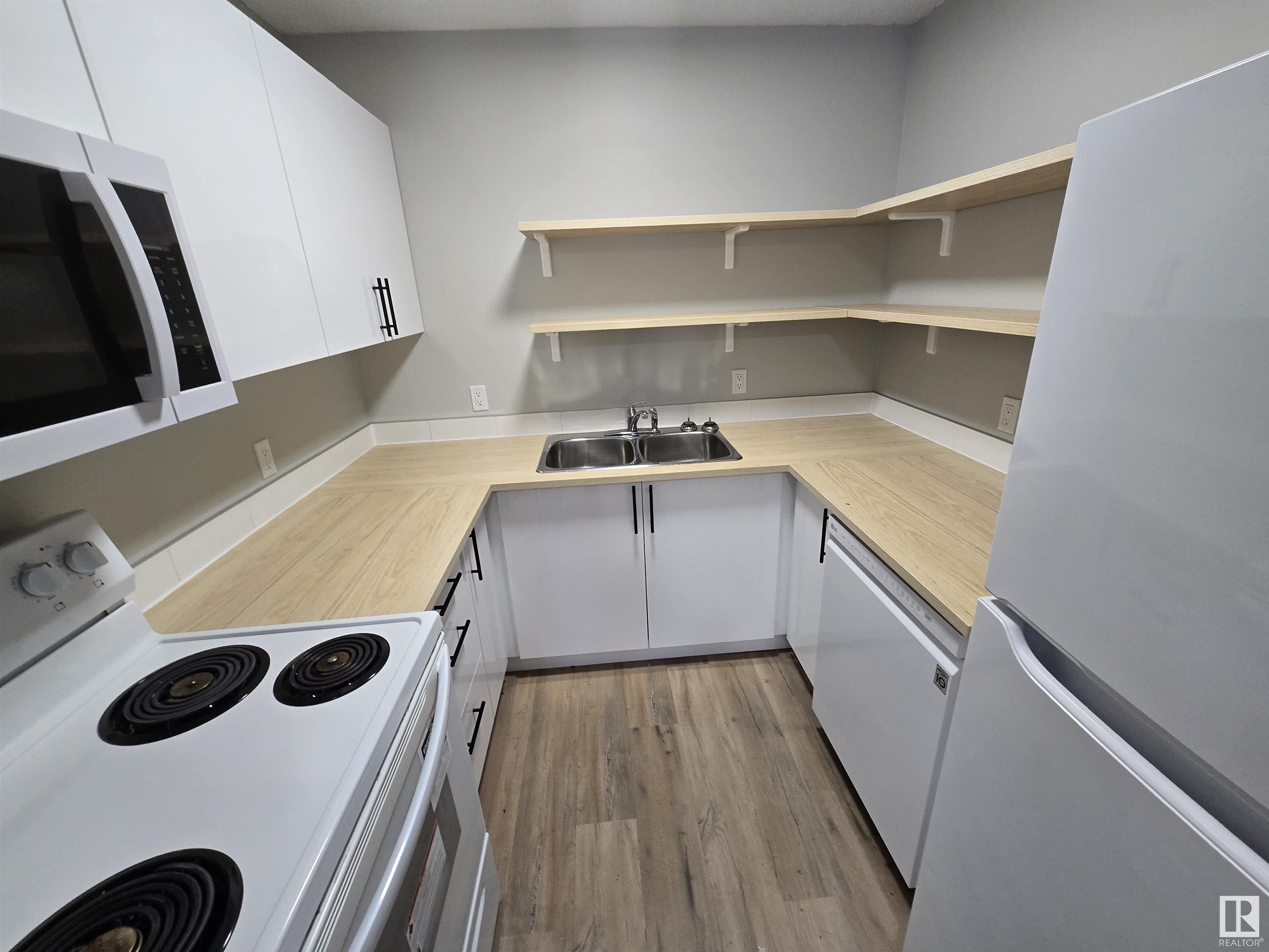      4521 50 AV , Cold Lake,  ,T9M 1Y8 ;  Listing Number: MLS E4414369