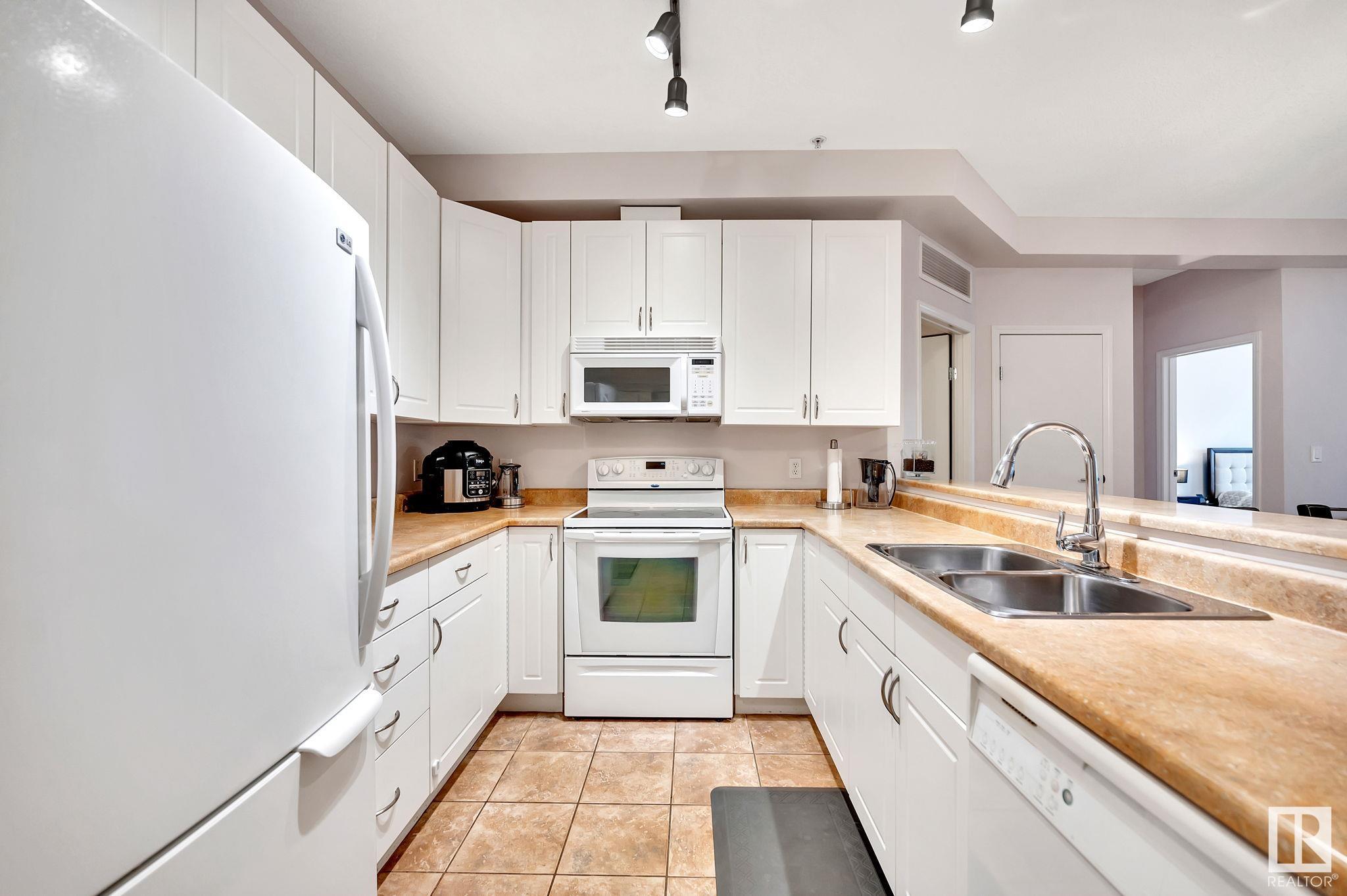      #304 4304 139 AV NW , Edmonton,  ,T5Y 0H6 ;  Listing Number: MLS E4414465