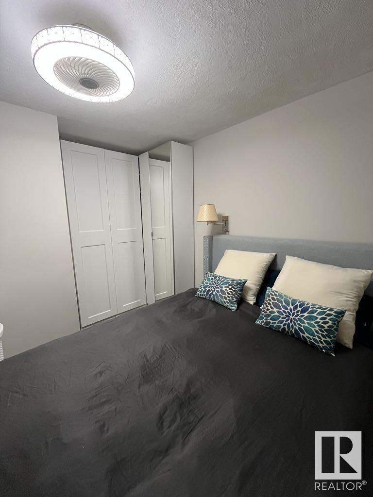      5027 53 AV , Warburg,  ,T0C 2T0 ;  Listing Number: MLS E4414466