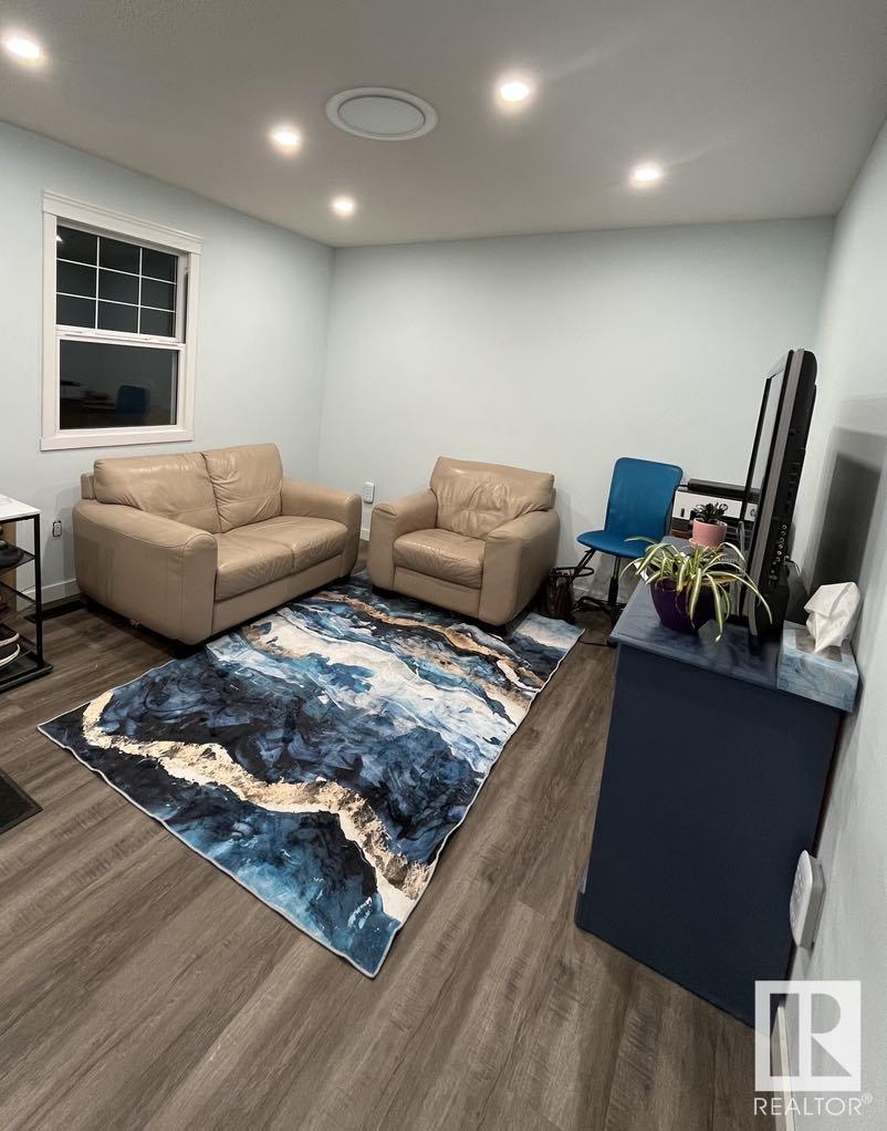     5027 53 AV , Warburg,  ,T0C 2T0 ;  Listing Number: MLS E4414466