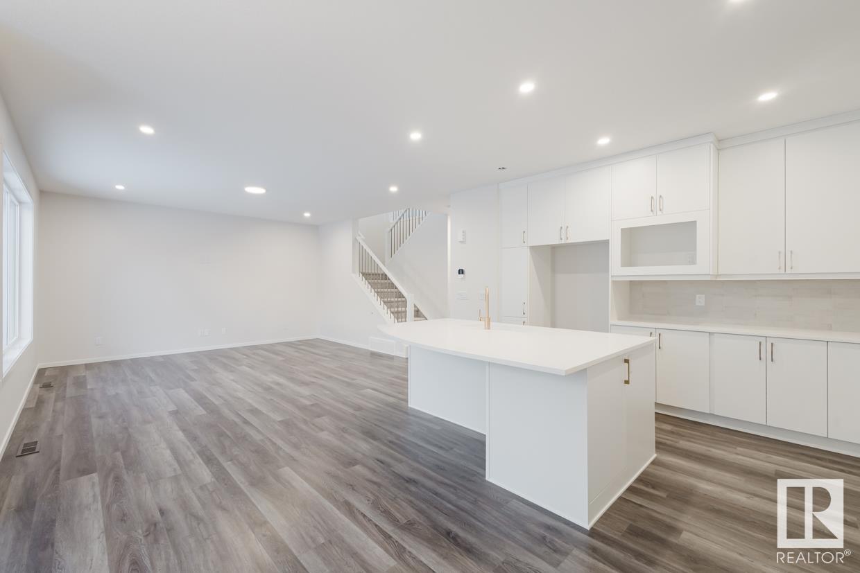      2027 208 ST NW , Edmonton,  ,T6M 2P5 ;  Listing Number: MLS E4414520