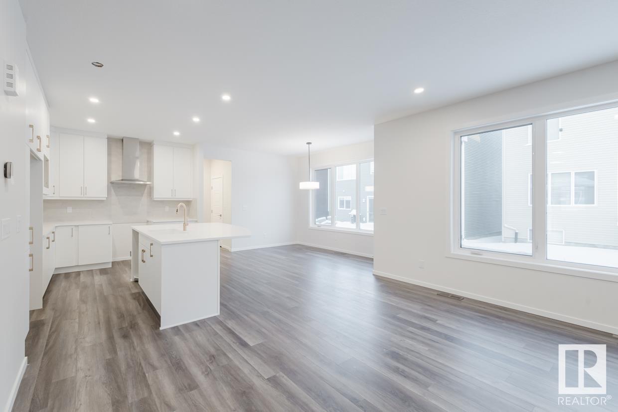      2027 208 ST NW , Edmonton,  ,T6M 2P5 ;  Listing Number: MLS E4414520