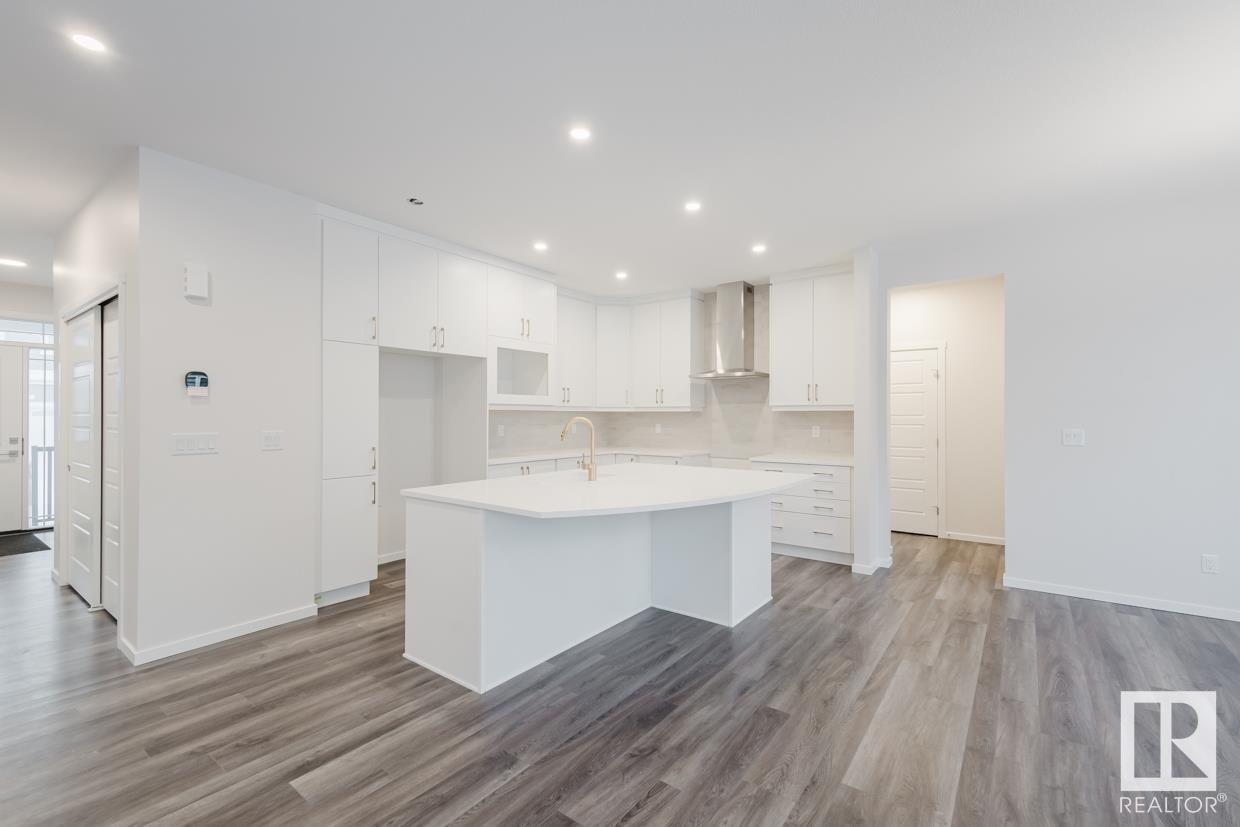      2027 208 ST NW , Edmonton,  ,T6M 2P5 ;  Listing Number: MLS E4414520