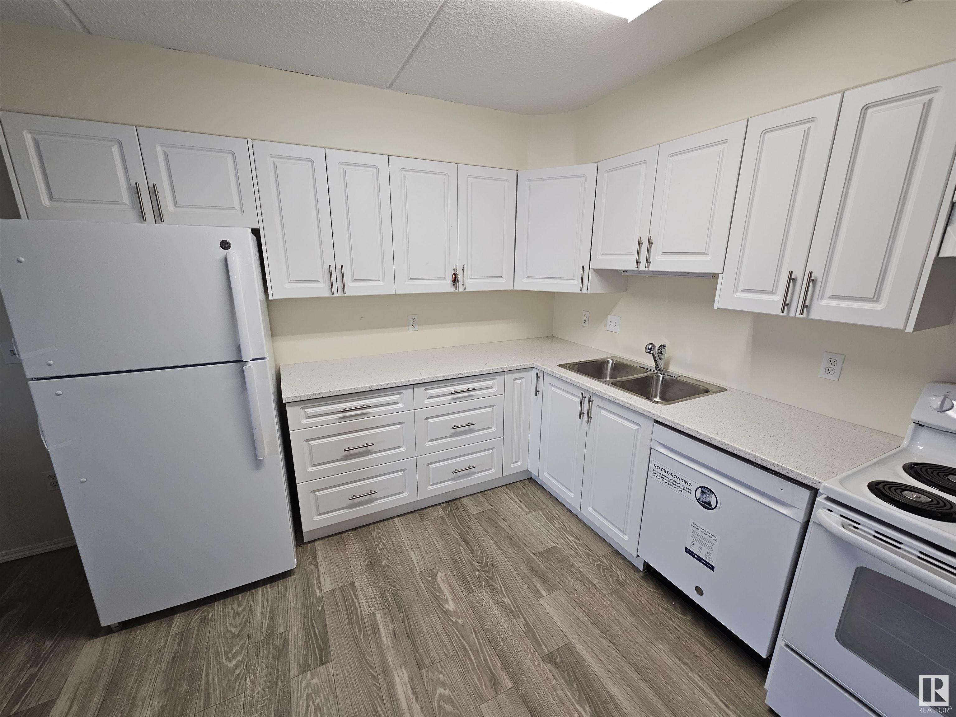      #101 4900 54 Ave , Drayton Valley,  ,T7A 1V8 ;  Listing Number: MLS E4414540