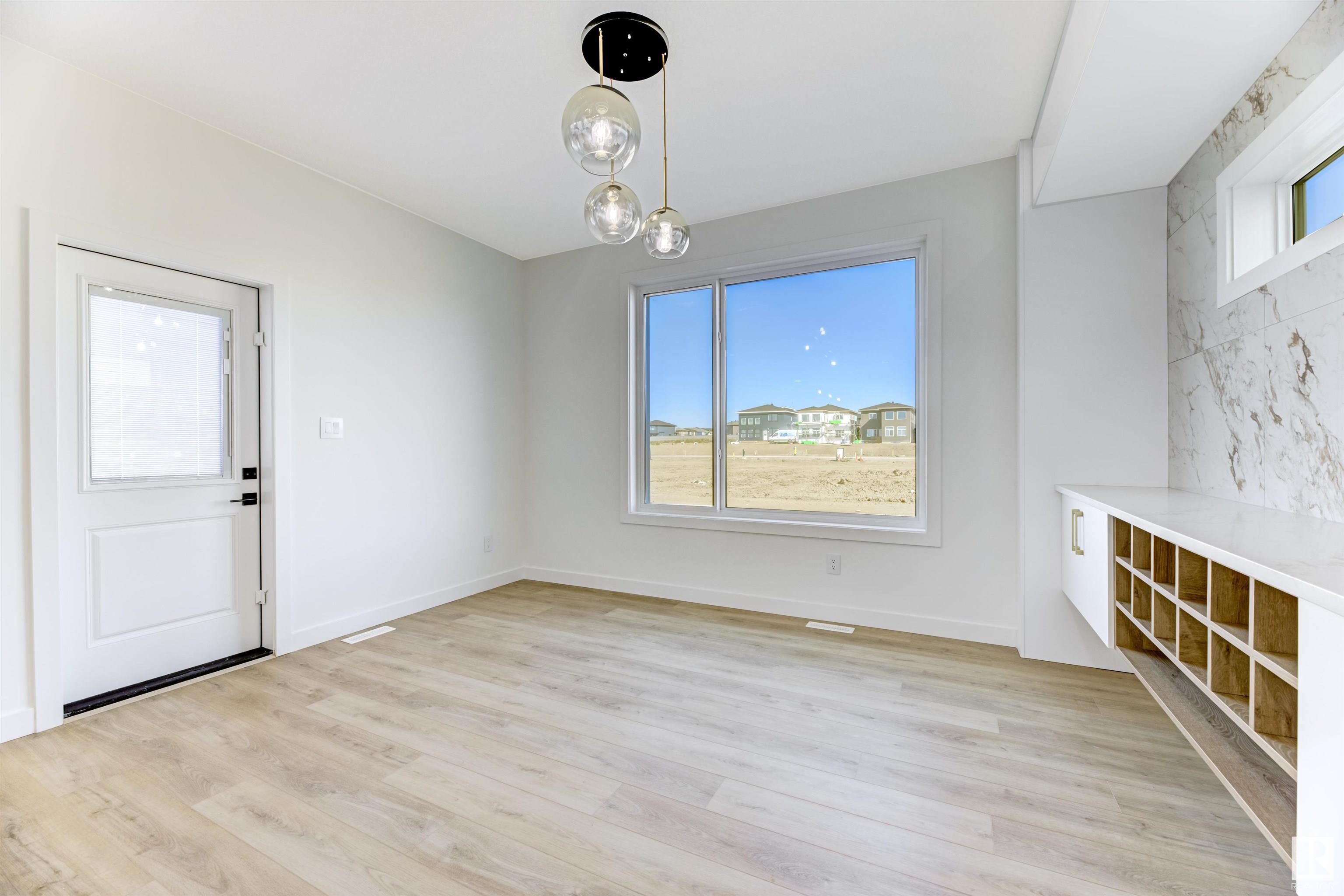      7098 KIVIAQ CR SW , Edmonton,  ,T6W 5N7 ;  Listing Number: MLS E4414553