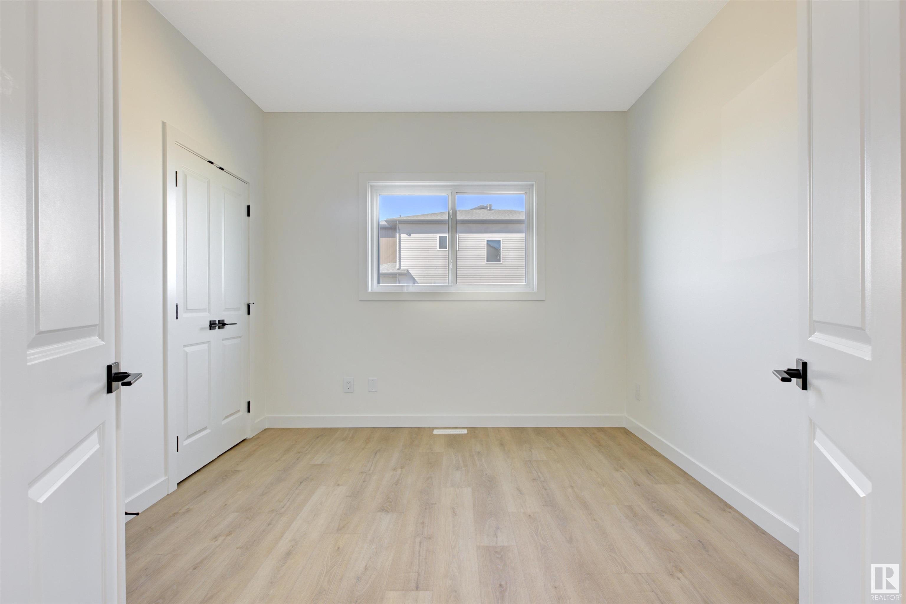      7098 KIVIAQ CR SW , Edmonton,  ,T6W 5N7 ;  Listing Number: MLS E4414553