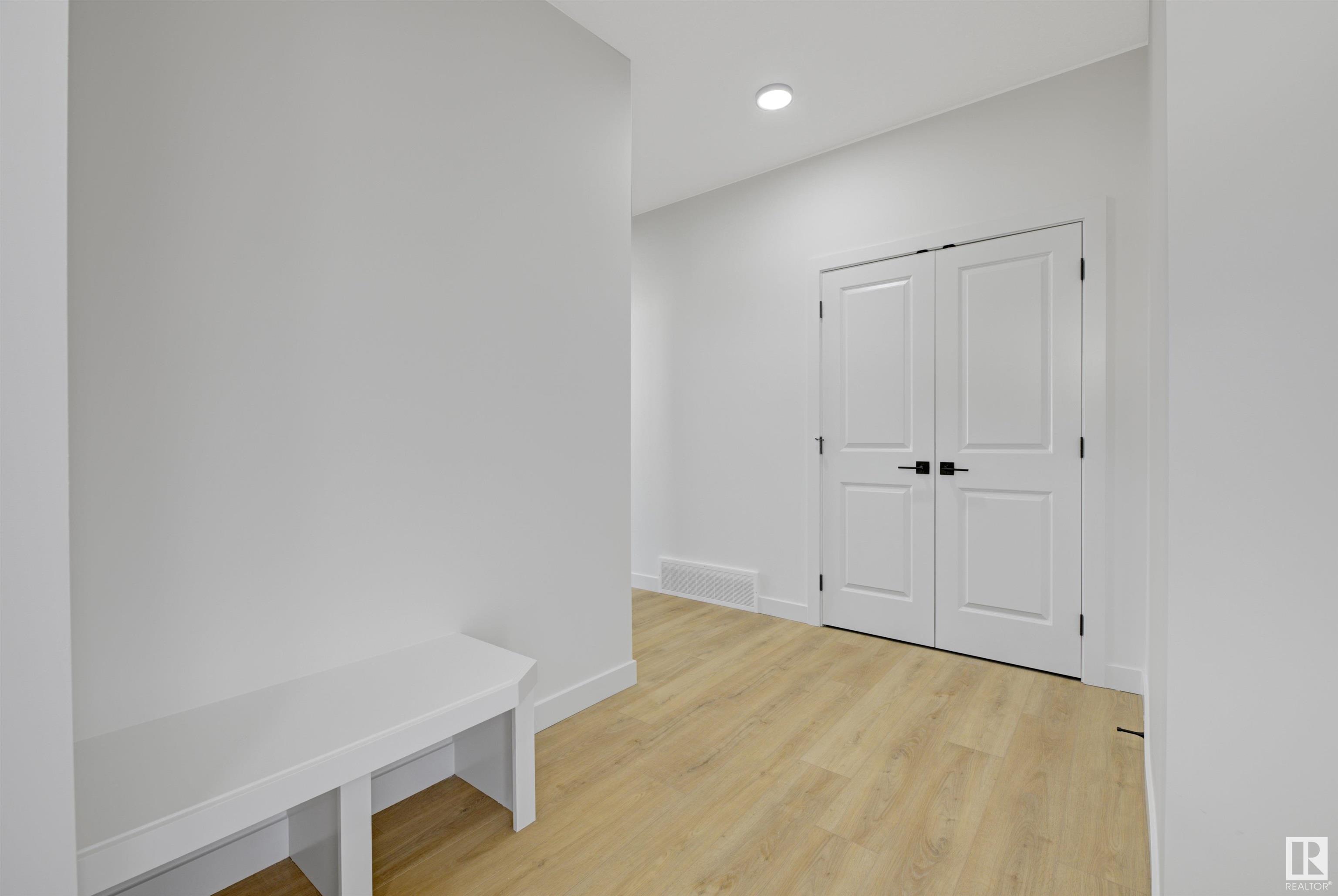      7098 KIVIAQ CR SW , Edmonton,  ,T6W 5N7 ;  Listing Number: MLS E4414553