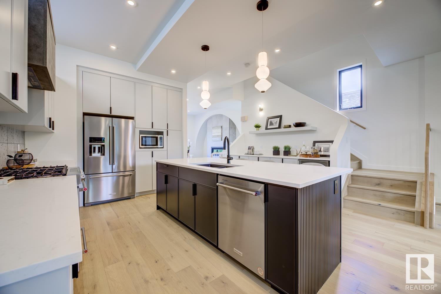     11133 66 ST NW , Edmonton,  ,T5B 1H1 ;  Listing Number: MLS E4414575
