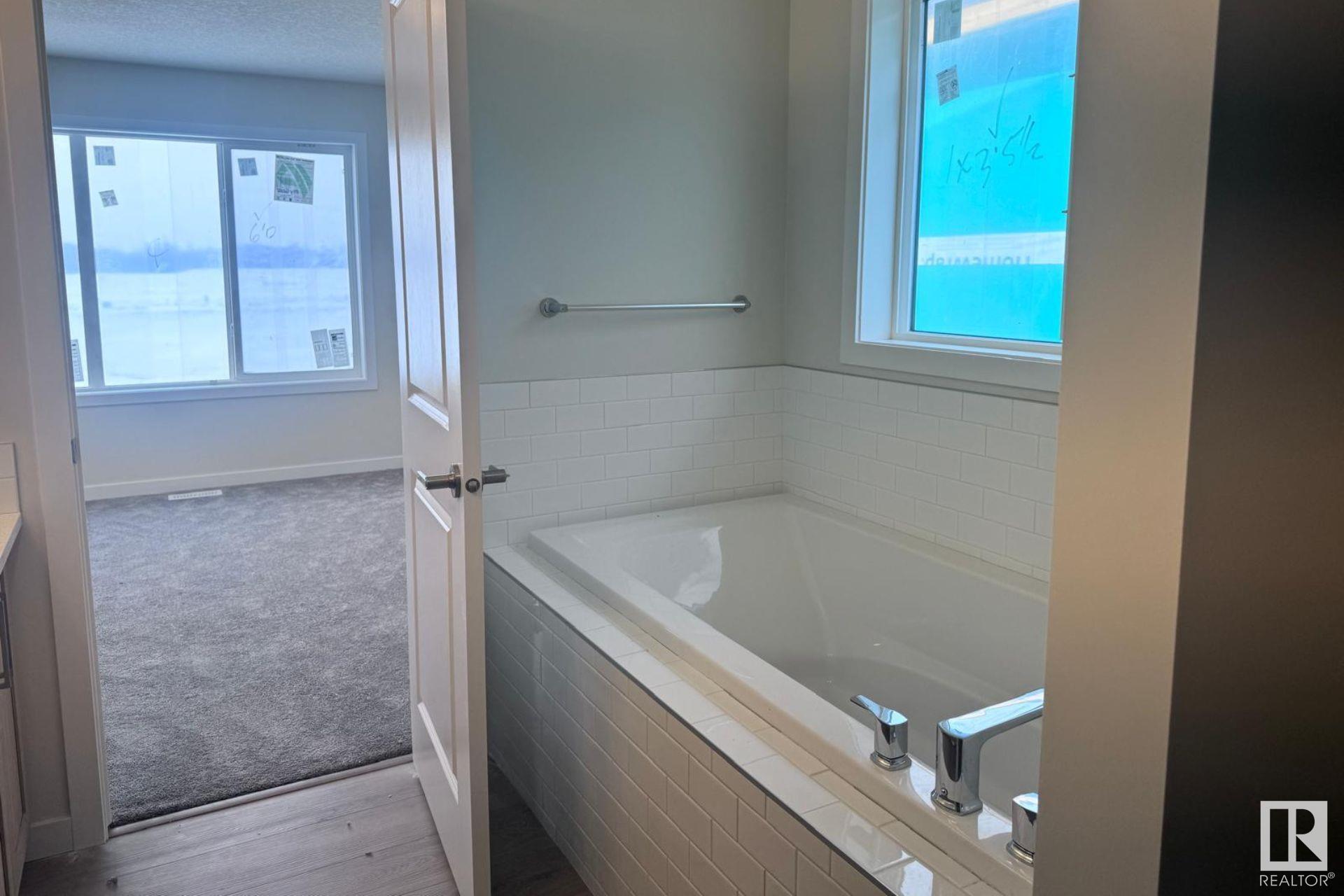      3516 ERLANGER LINK LI NW , Edmonton,  ,T6M 0N9 ;  Listing Number: MLS E4414590