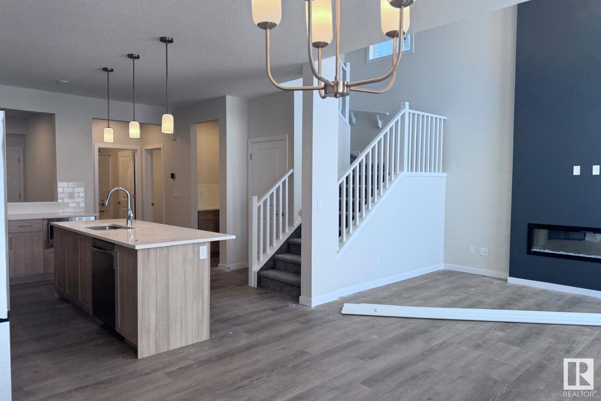      3516 ERLANGER LINK LI NW , Edmonton,  ,T6M 0N9 ;  Listing Number: MLS E4414590