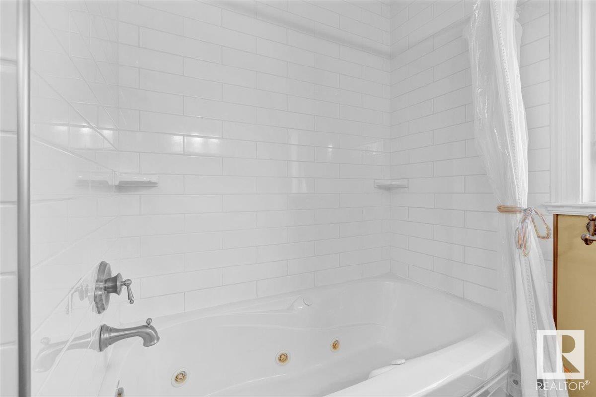      27 KINGDOM PL , Leduc,  ,T9E 0J2 ;  Listing Number: MLS E4414621