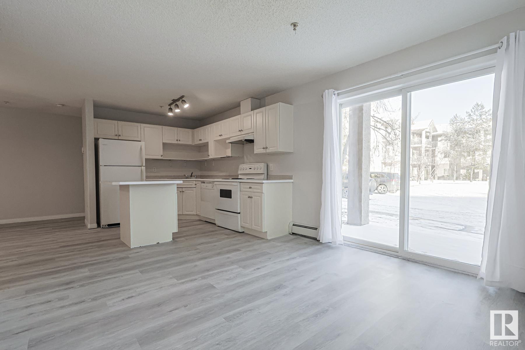     #109 16221 95 ST NW , Edmonton,  ,T5Z 3V3 ;  Listing Number: MLS E4414633