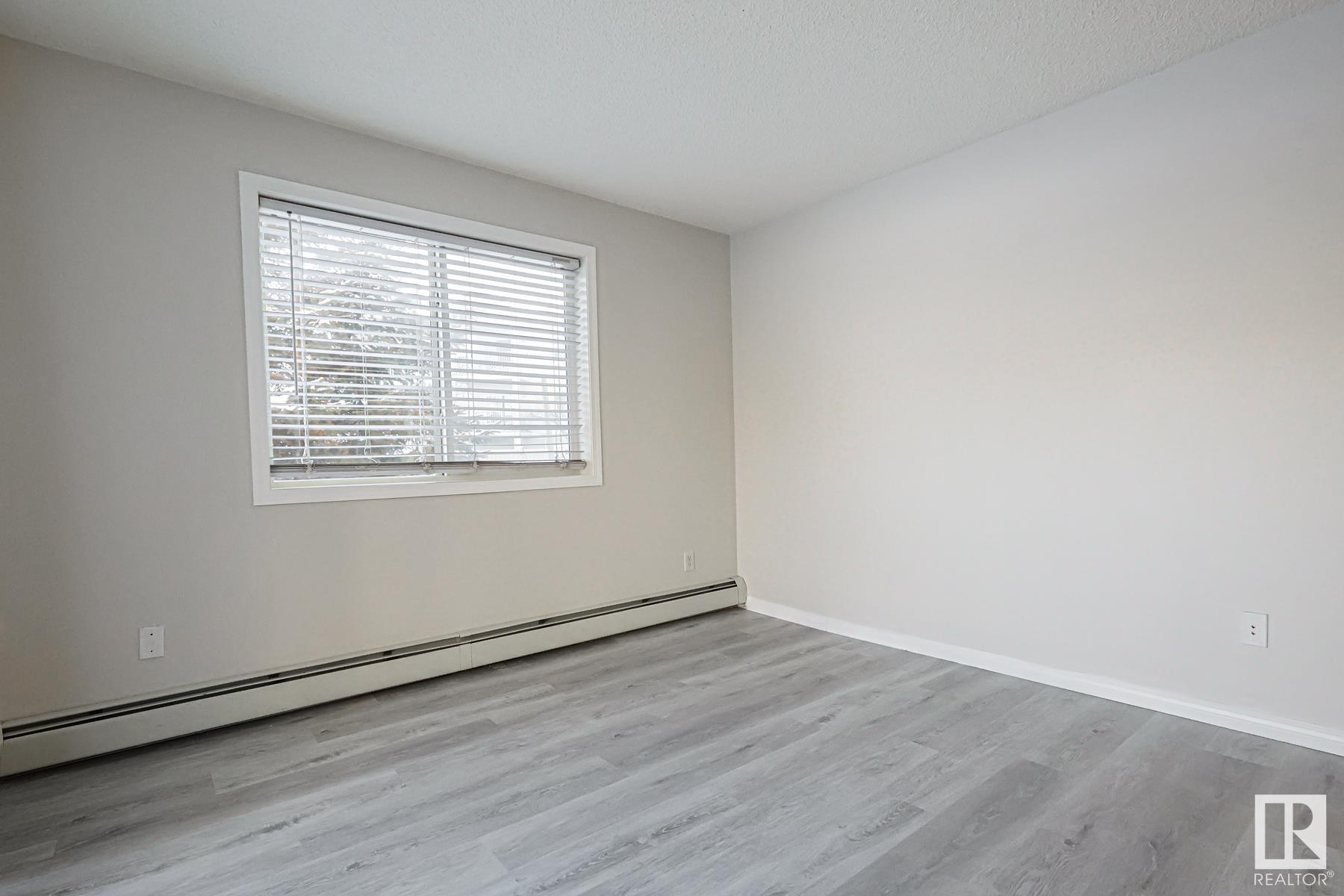      #109 16221 95 ST NW , Edmonton,  ,T5Z 3V3 ;  Listing Number: MLS E4414633
